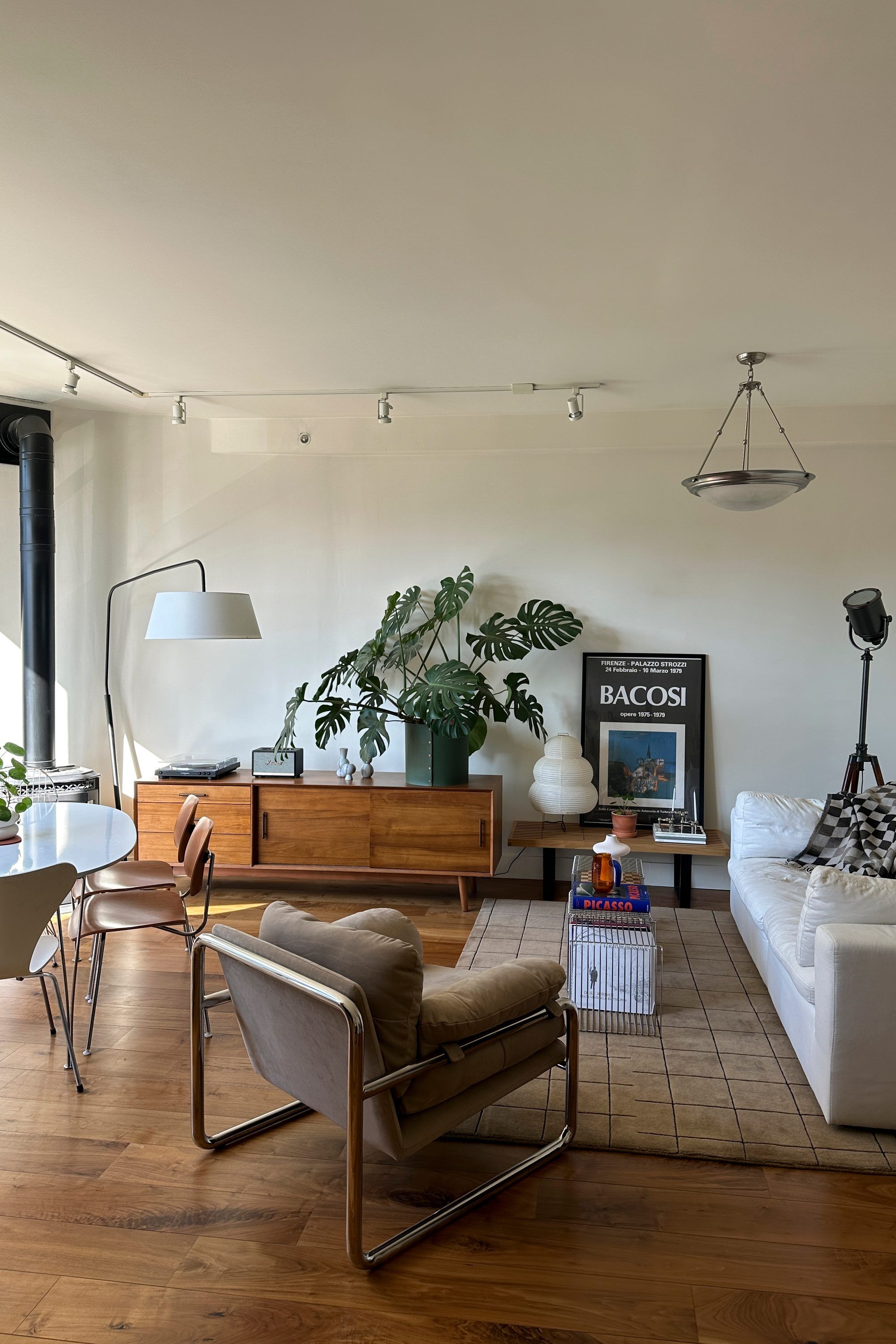 I’m Taking Notes on How to Create a Warm and Cozy Vibe from This San Francisco Rental