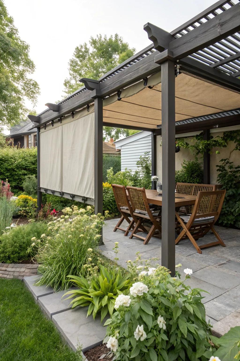 Classic outdoor blinds for comfort and style