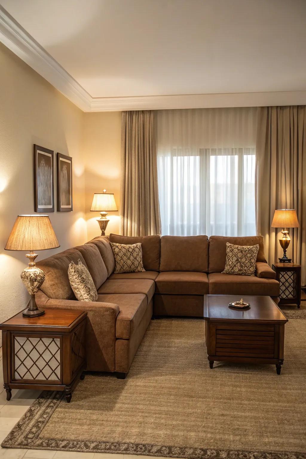 Symmetrical decor brings balance to a living room with a brown sectional.
