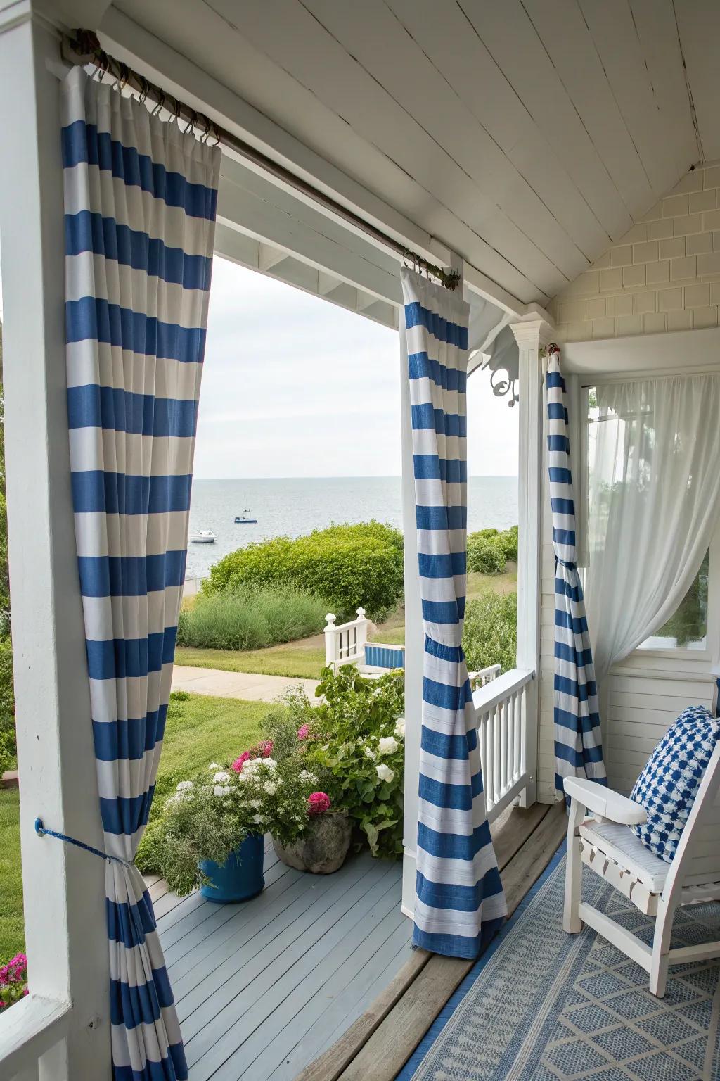 Nautical-themed curtains evoke a soothing seaside atmosphere.