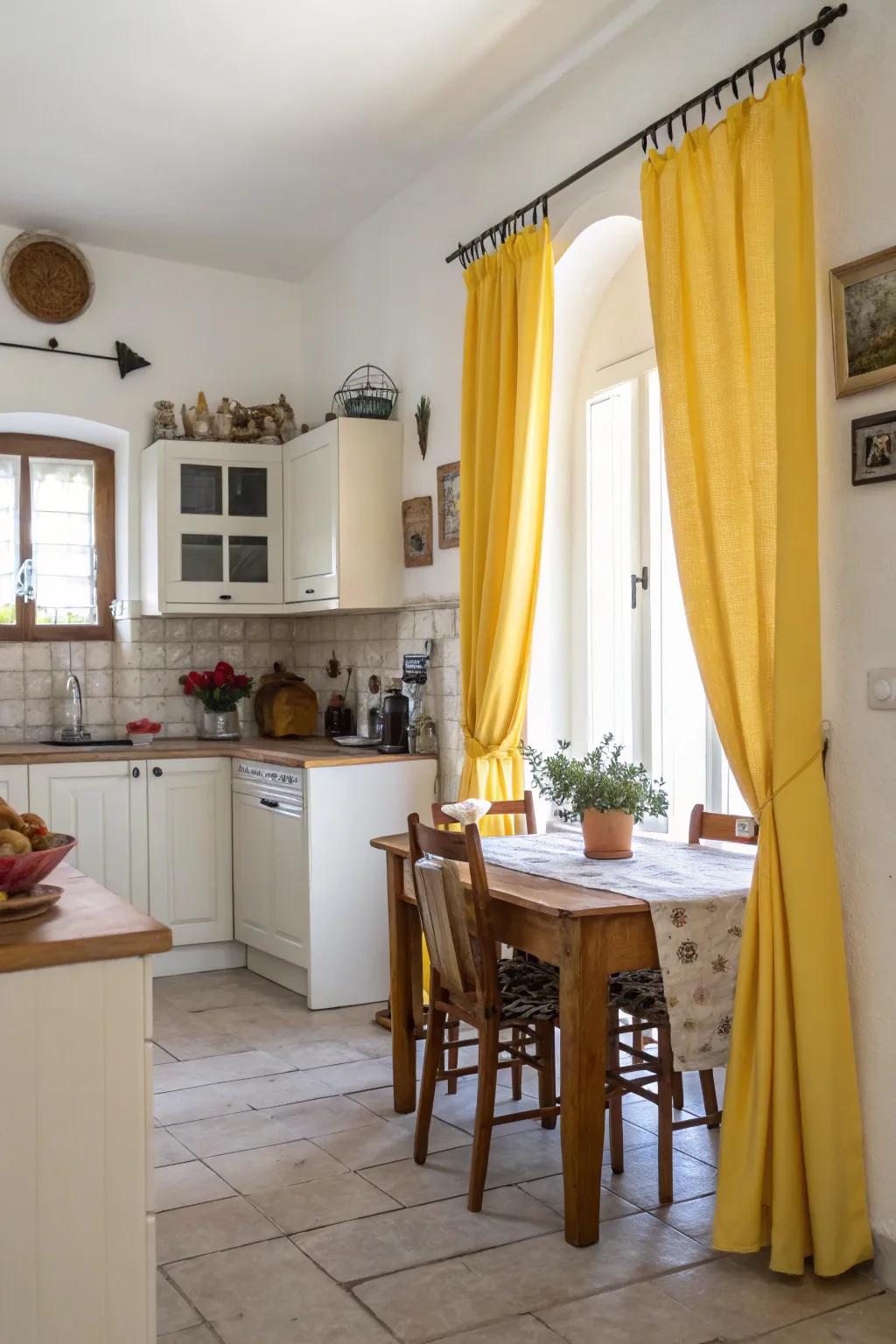 Gold textiles inject a trace of comfort to this cooking space.