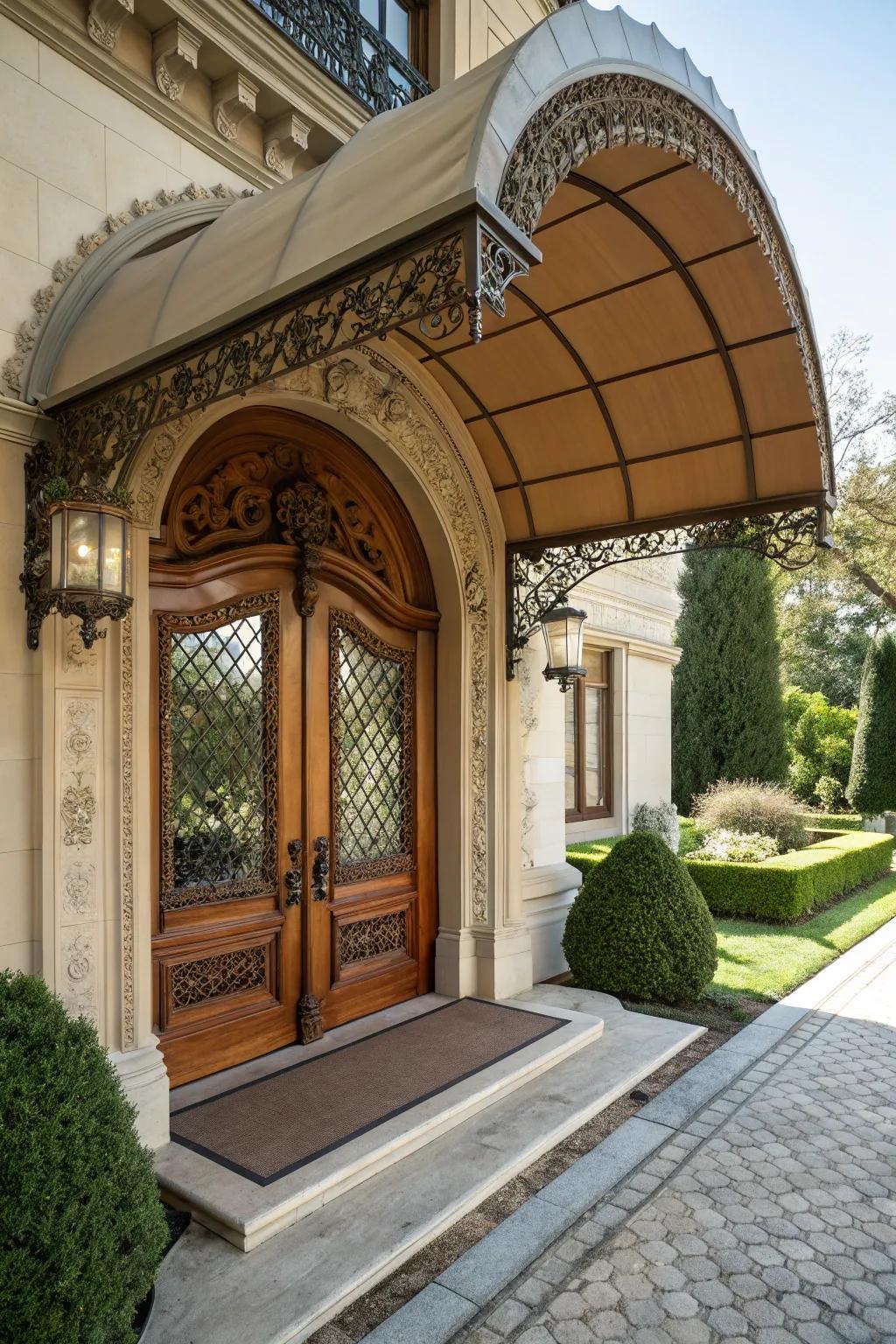 Arched covers make grand entrances.