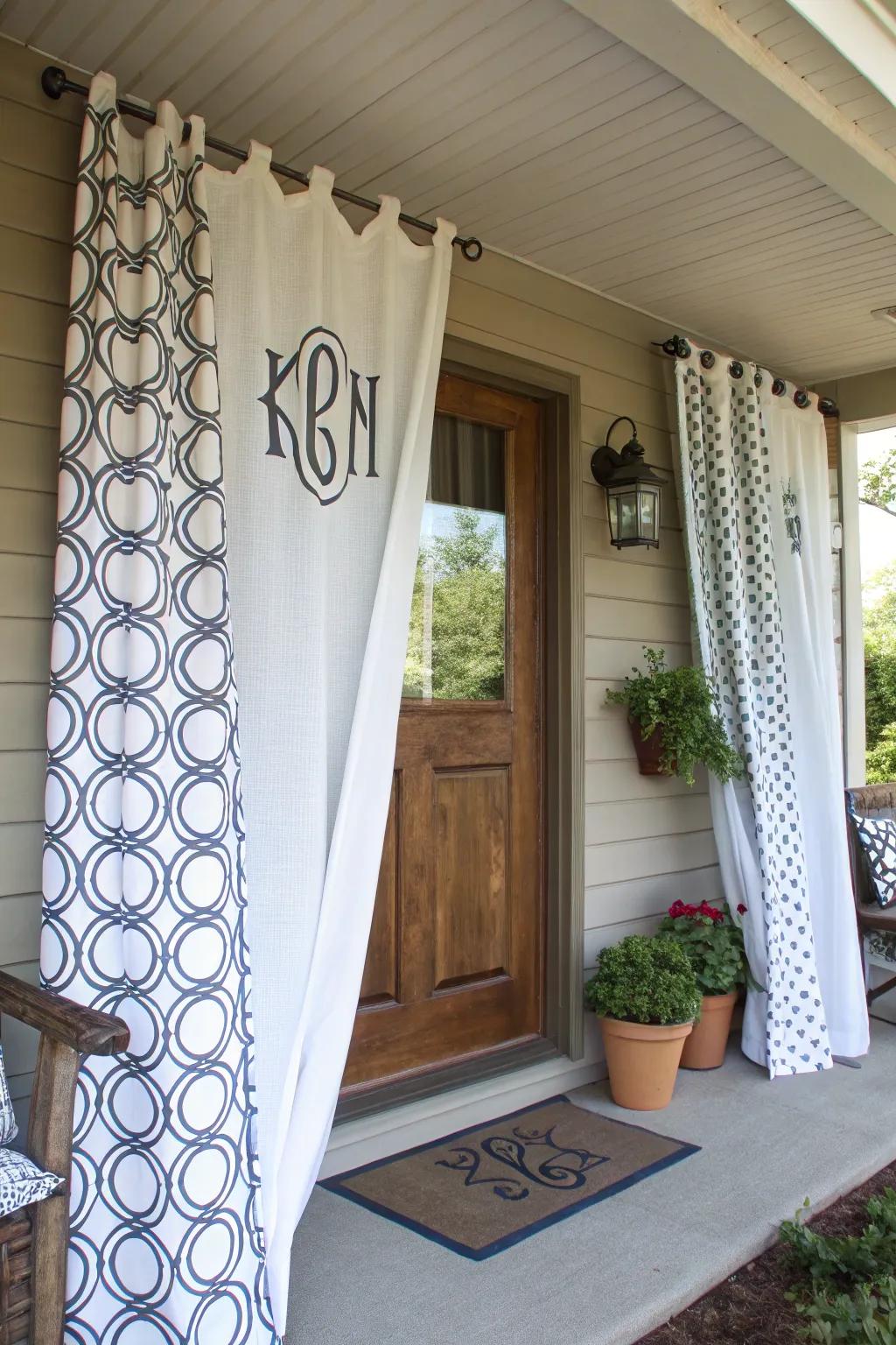 Customized curtains introduce a personal impression to render your porch uniquely yours.