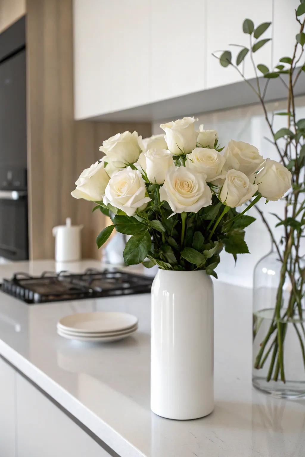 Minimalist white roses for a clean, modern style.