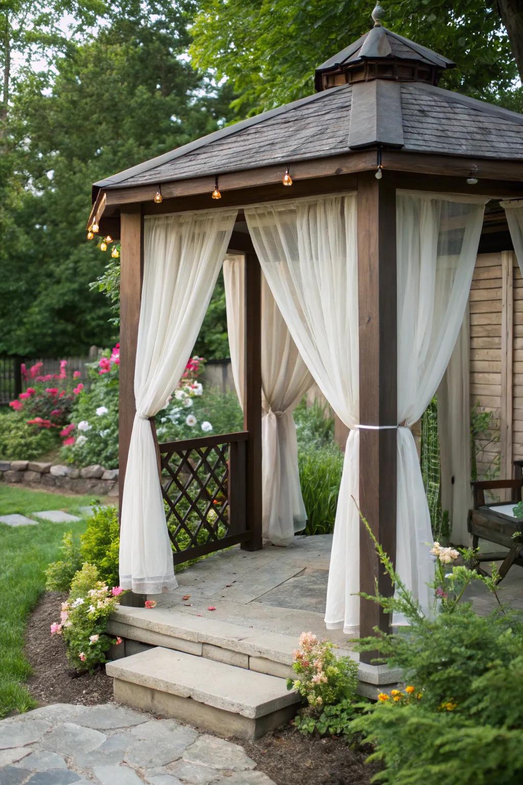 Seclusion drapes provide versatility and privacy.