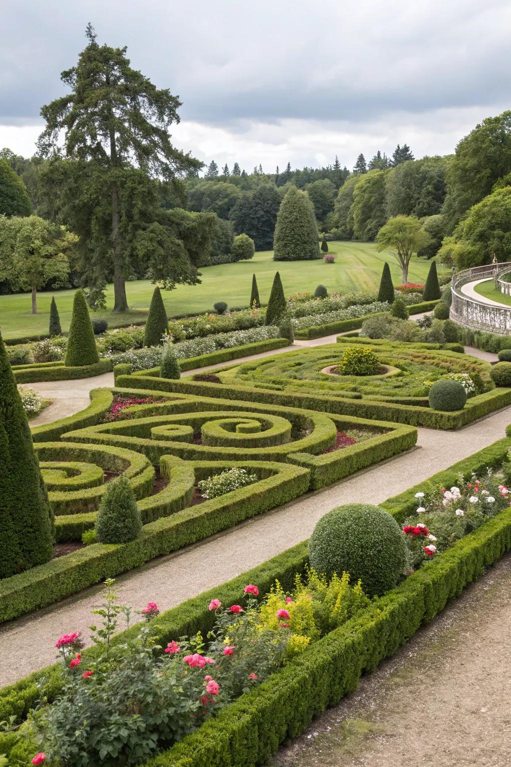A beautifully structured garden with an evergreen parterre.