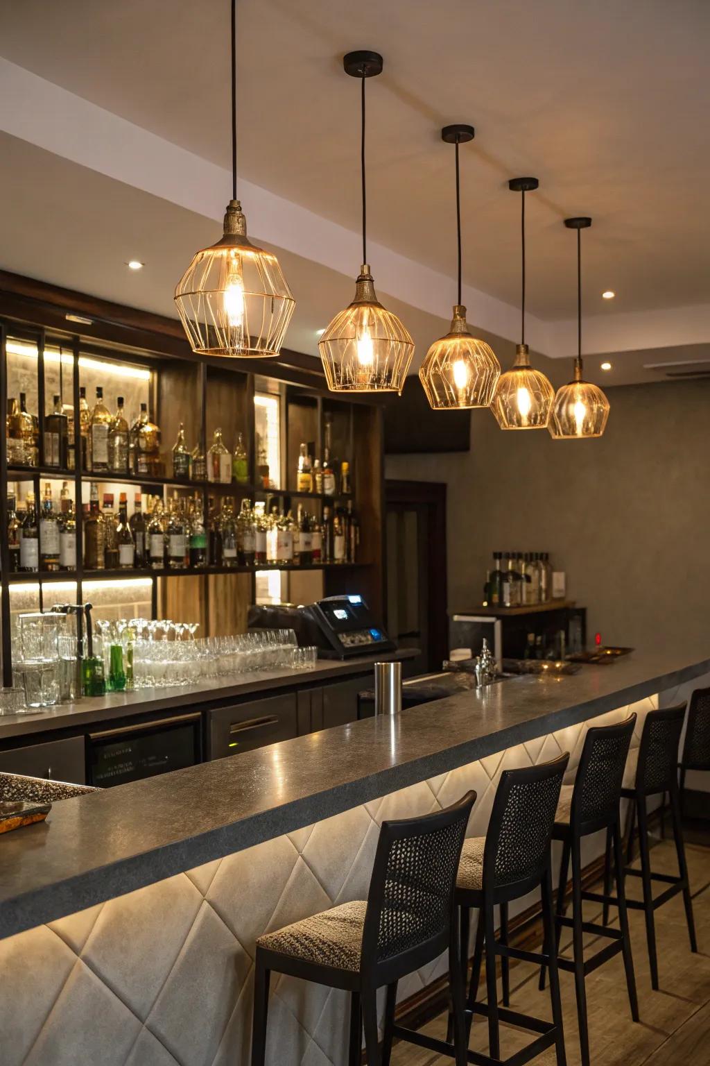 Hanging lights gracefully suspended above the bar area impart a comfortable and fashionable element.