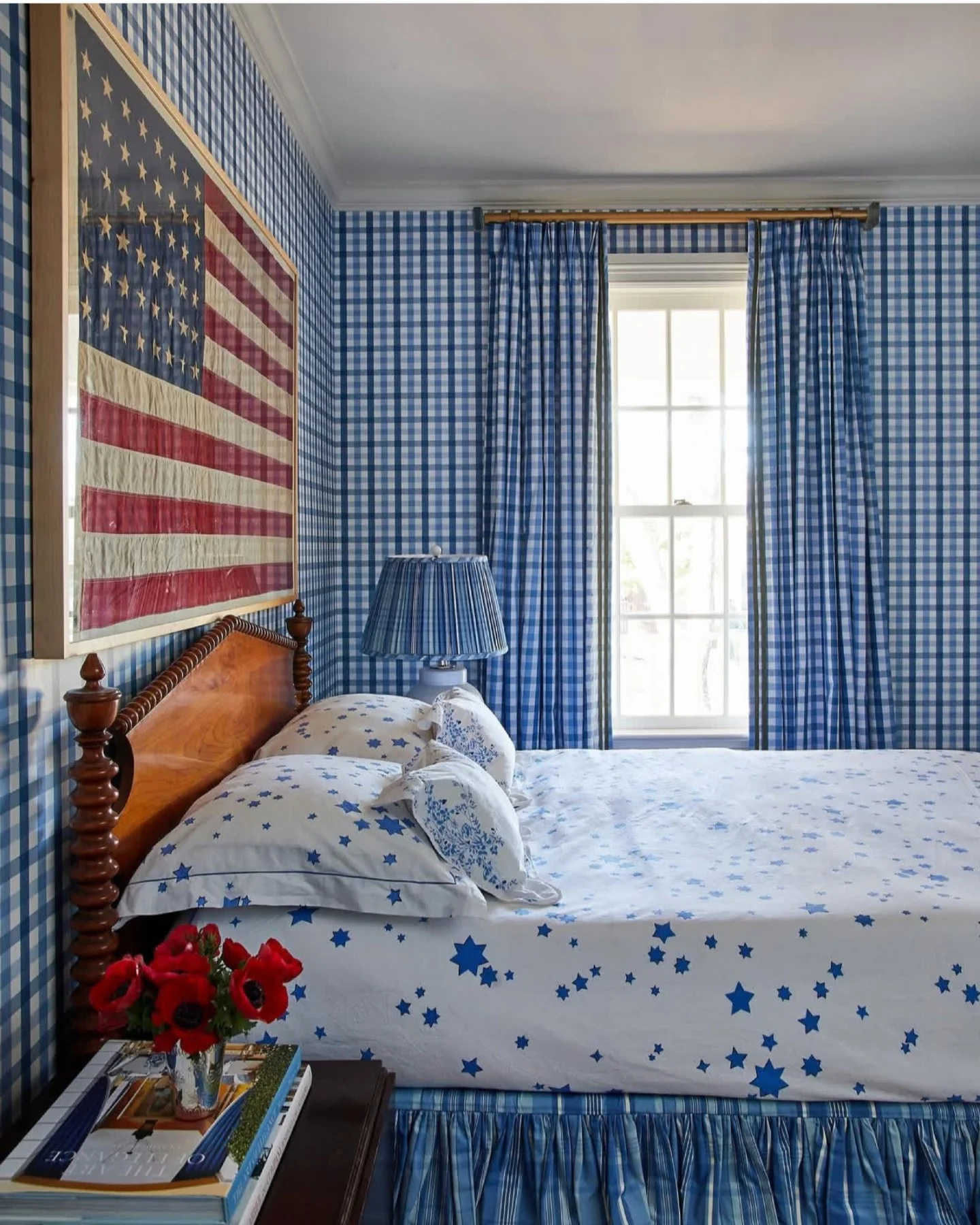 8. Heritage Americana Bedroom in Blue Gingham (Beautiful Bedroom Ideas)