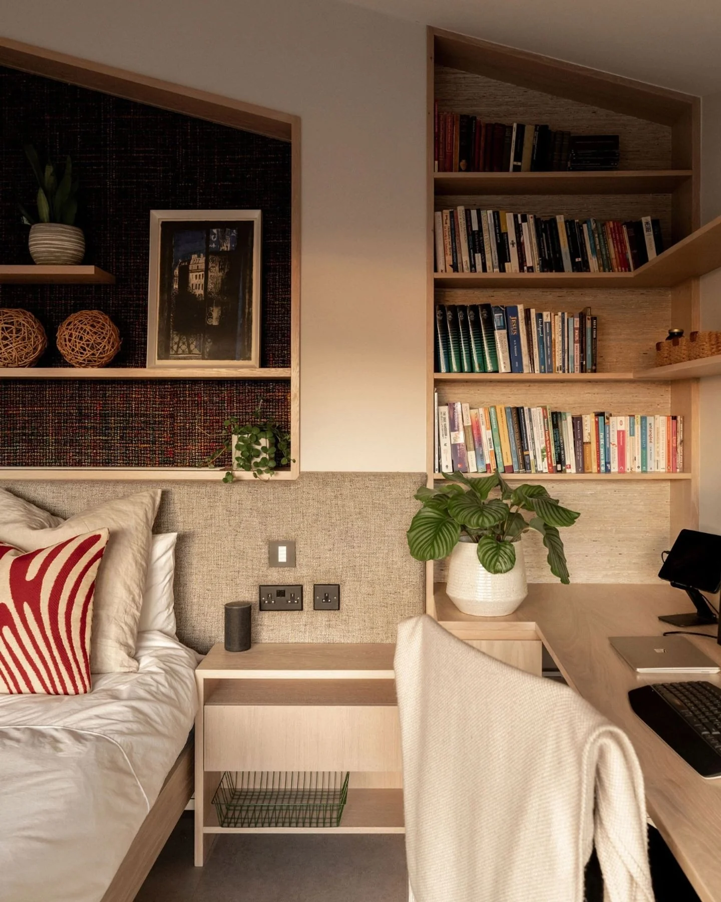 7. Built-In Oak Shelving with Integrated Desk in Natural Tones (Bedroom Ideas with a Desk)