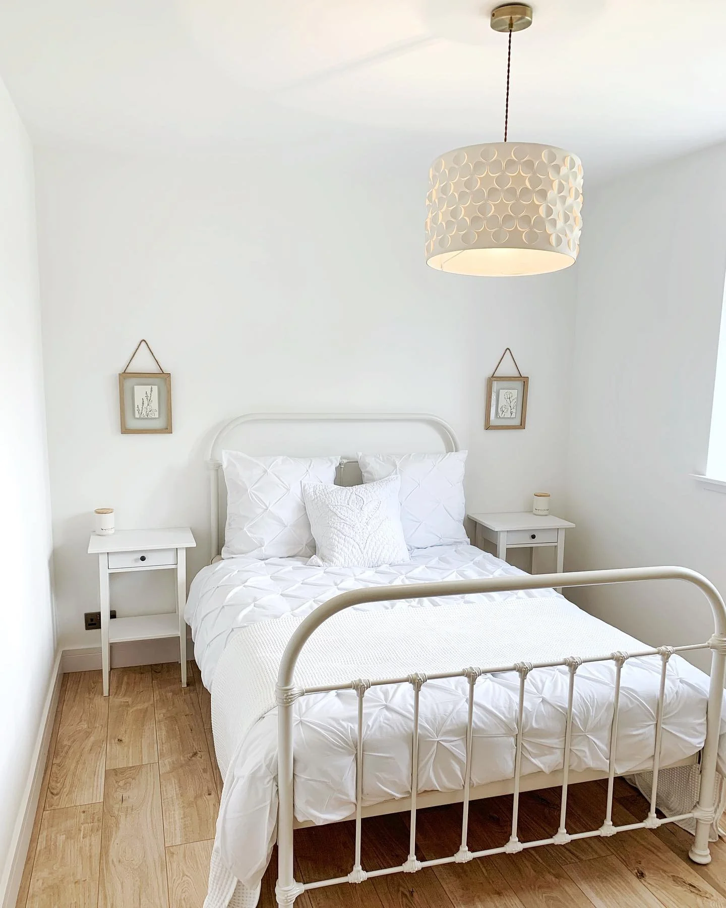 6. Classic White Bedroom with Vintage Iron Bed Frame (All White Bedroom Ideas)