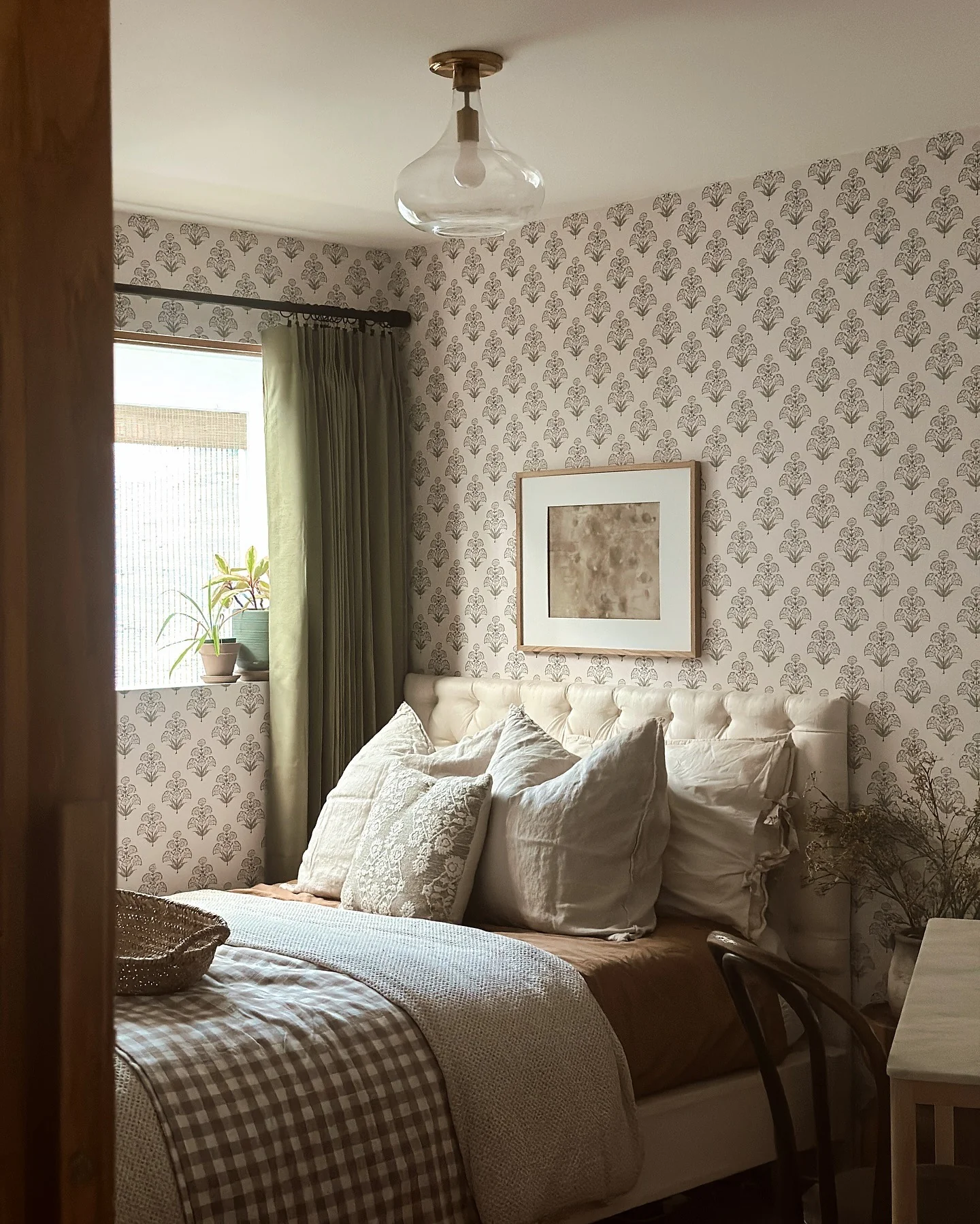 9. Taupe & Olive Patterned Cottage Nook (Cottage Bedroom Ideas)