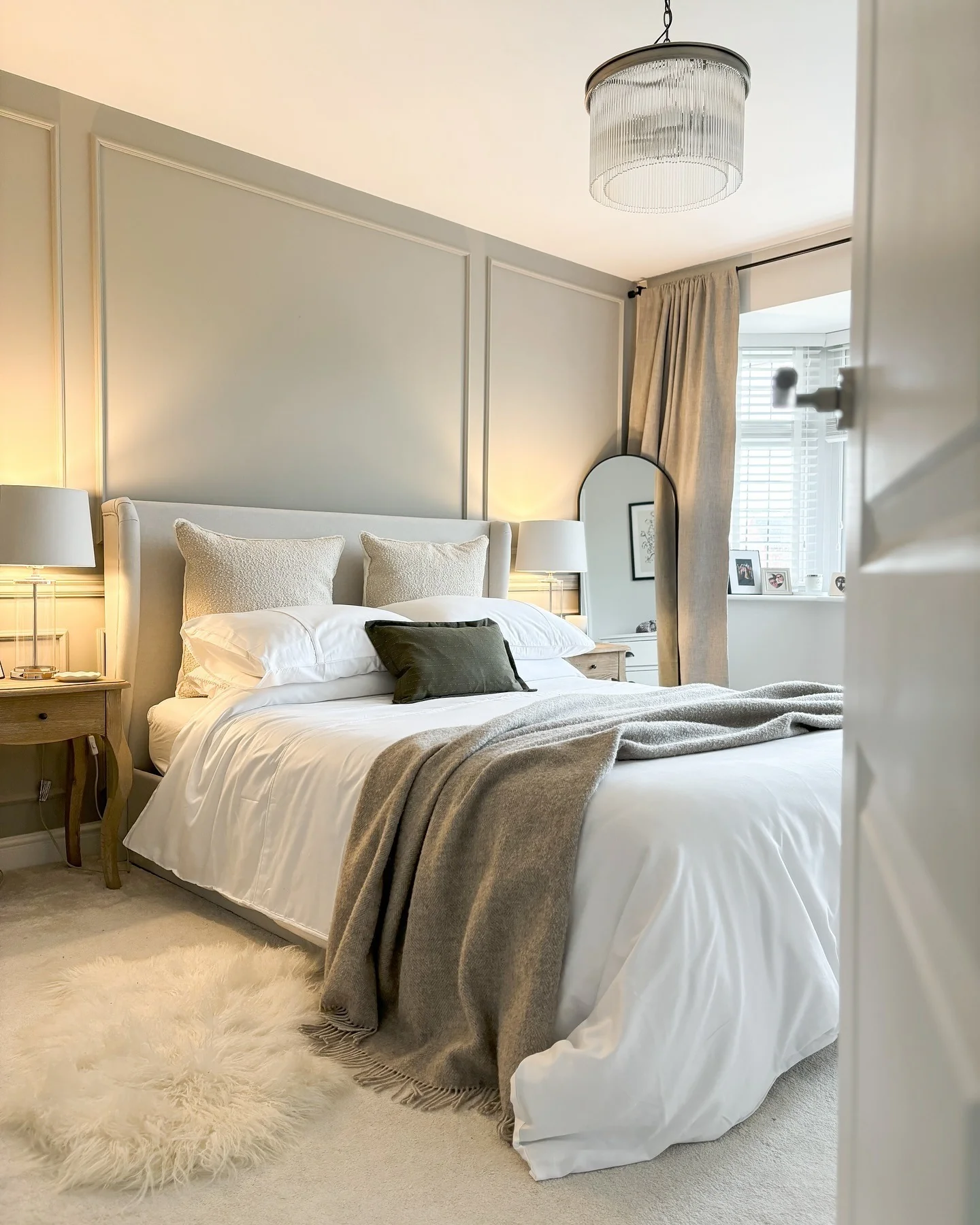 6. Light Neutrals with Soft Layering (Hotel Style Bedroom Ideas)
