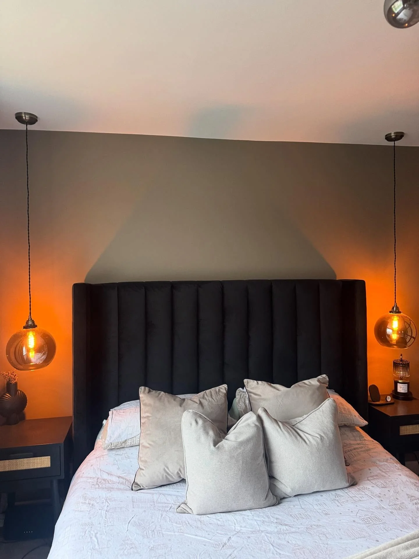 9. Moody Neutrals with Ambient Lighting (Hotel Style Bedroom Ideas)