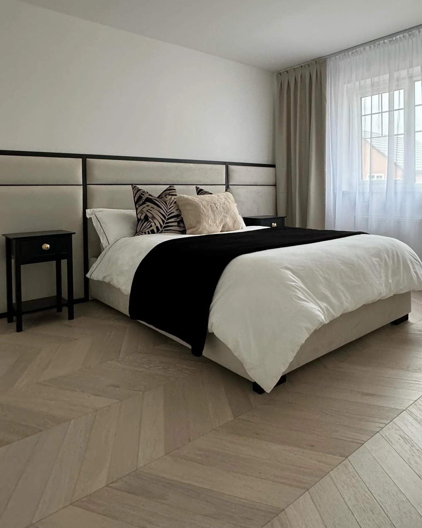 12. Minimal Neutrals with Black Contrast (Hotel Style Bedroom Ideas)