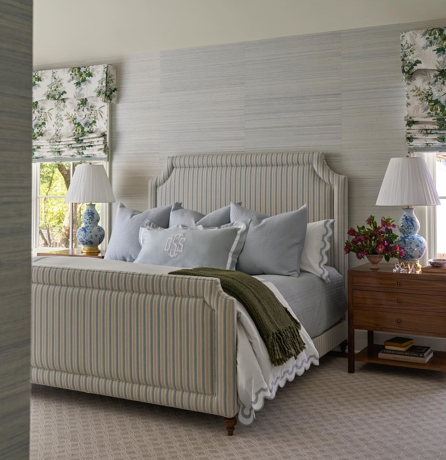 12. Tailored Coastal Comfort in Blue and Cream (Ocean Bedroom Ideas)