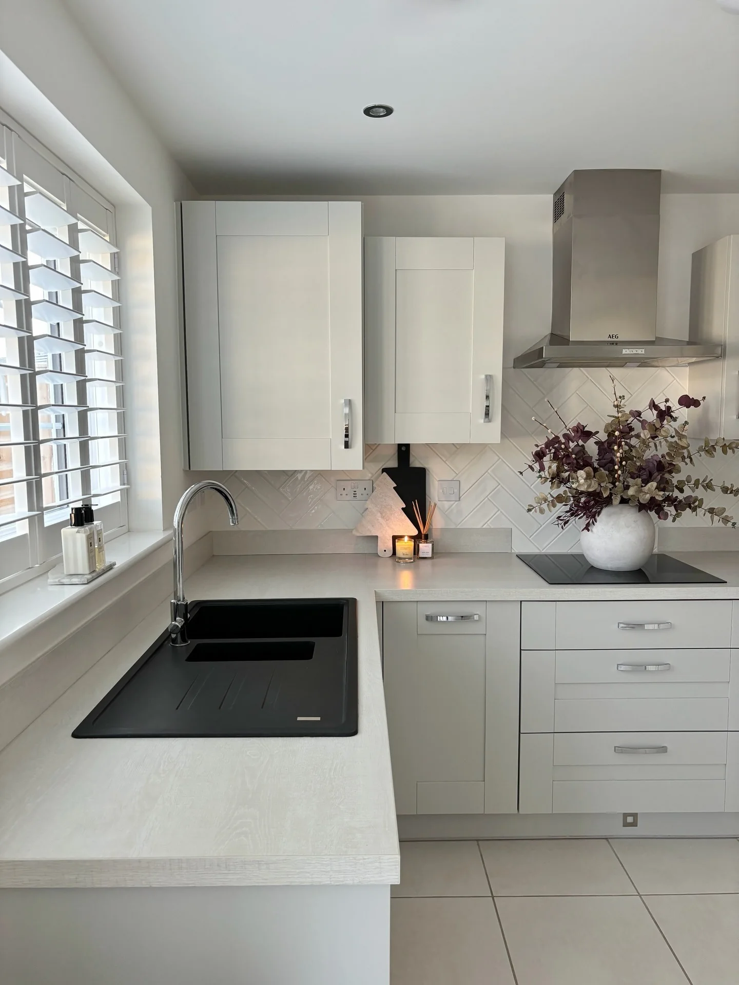 13. Light Grey Shaker Kitchen with White Tile Floors (White Floor Kitchen Ideas)