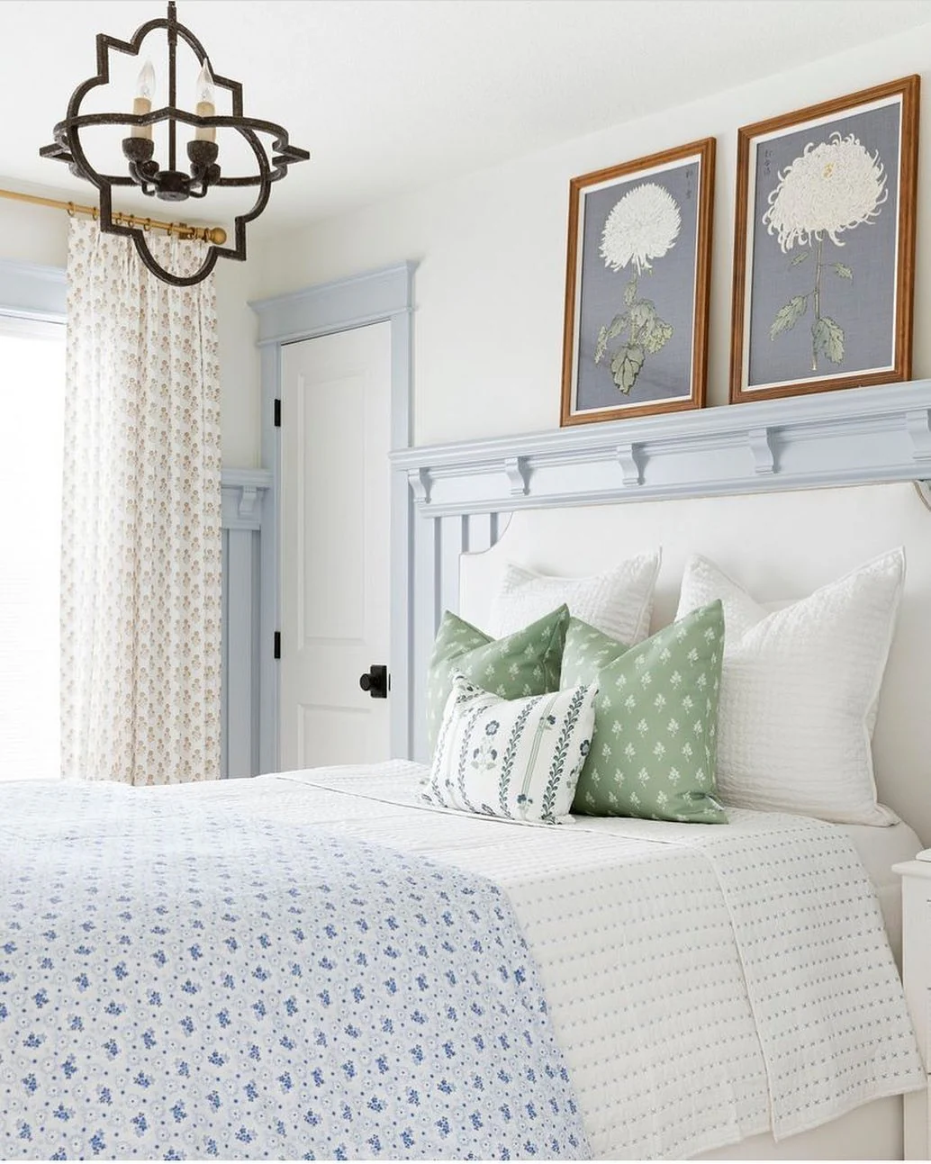 10. Cottage-Inspired Light Gray Bedroom (Light Gray Bedroom Ideas)