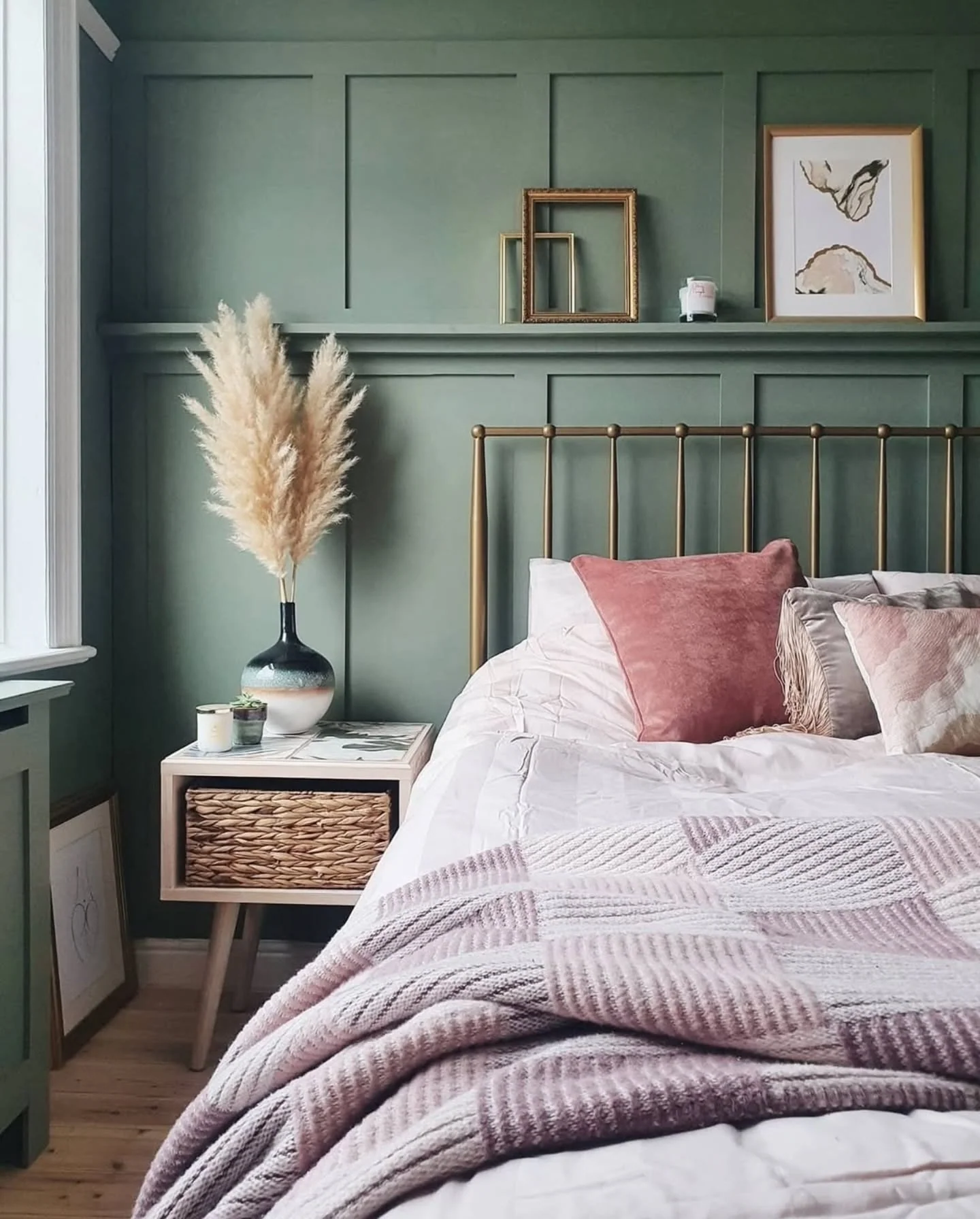 2. Classic Green Paneling with Antique Gold Details (Green and Gold Bedroom Ideas)