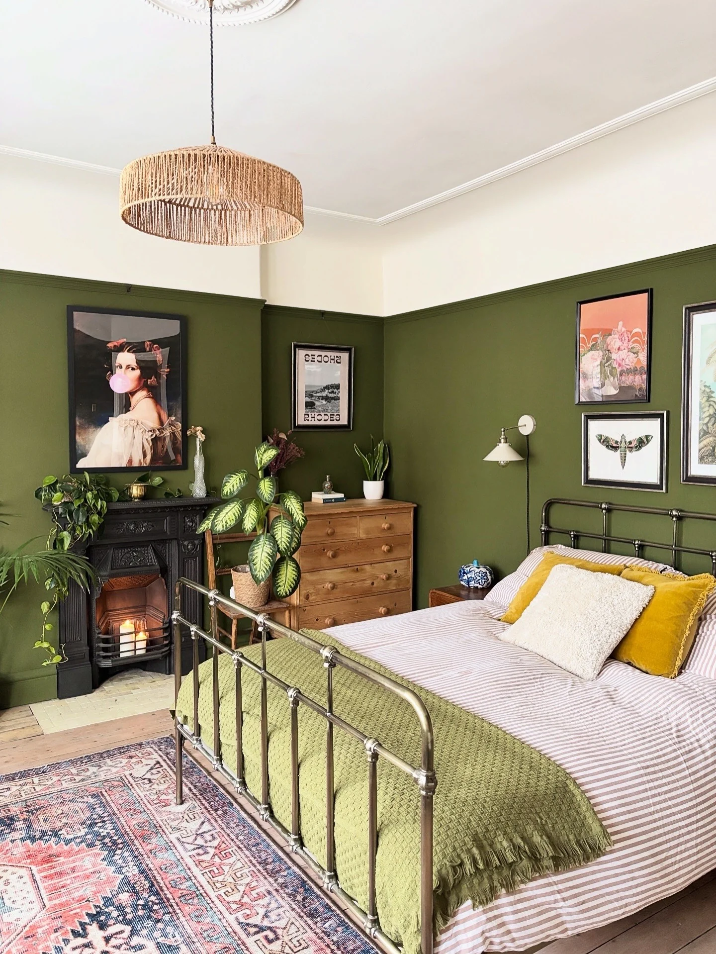 13. Deep Green Bedroom with Brass Bed and Warm Gold Accents (Green and Gold Bedroom Ideas)