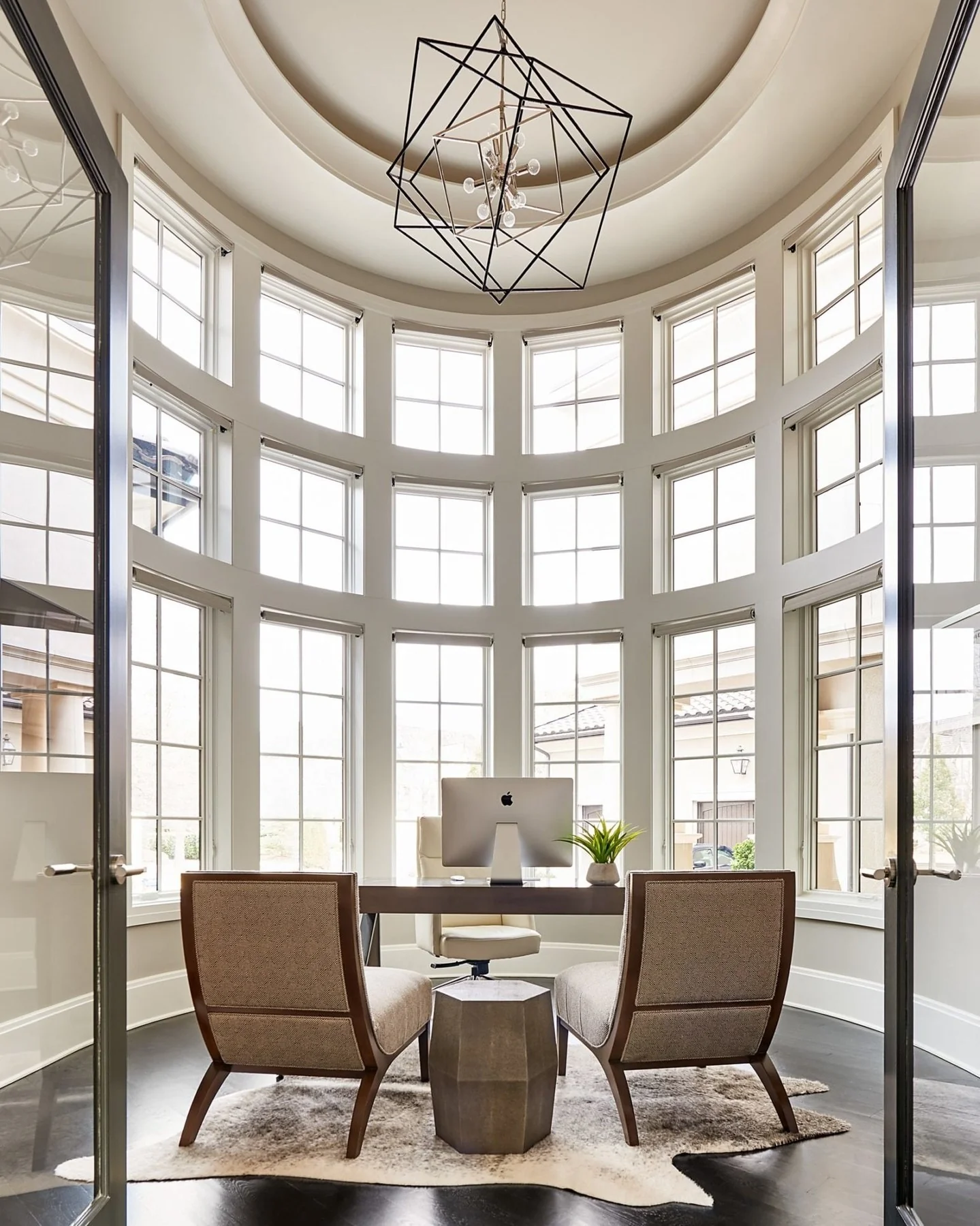 12. Curved Window Office in Soft White and Warm Wood (Elegant Office Ideas)