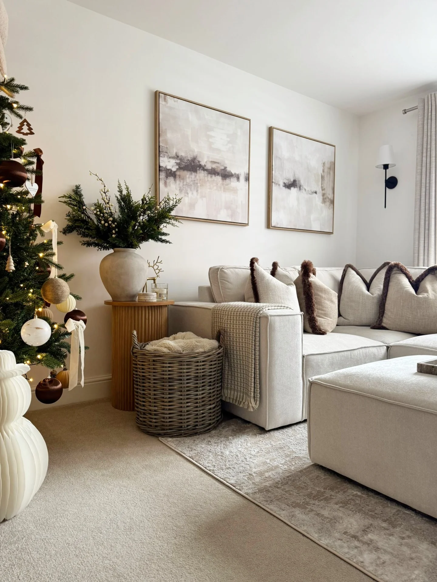 15. Seasonal Neutral Lounge in Warm White and Taupe (Lounge Living Room Ideas)