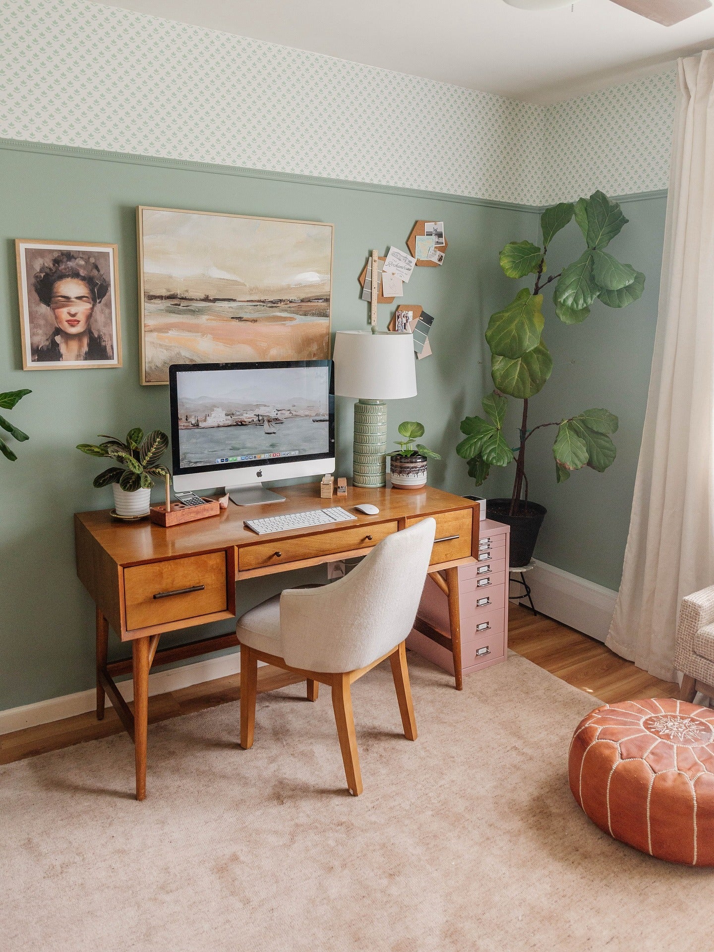 15. Calm Green Home Office with Natural Wood Tones (Colorful Office Ideas)