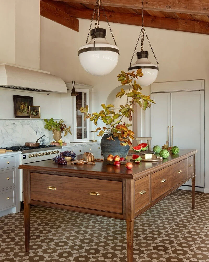 6. Classic Spanish Kitchen with Furniture-Style Island (Spanish Style Kitchen Ideas)