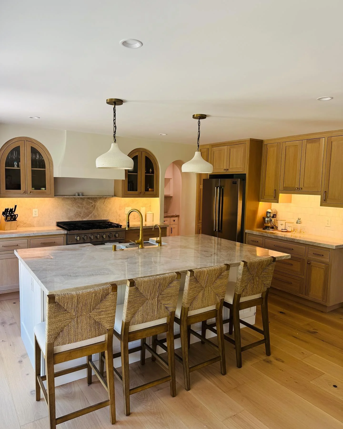 7. Spanish-Inspired Kitchen with Arched Details (Spanish Style Kitchen Ideas)