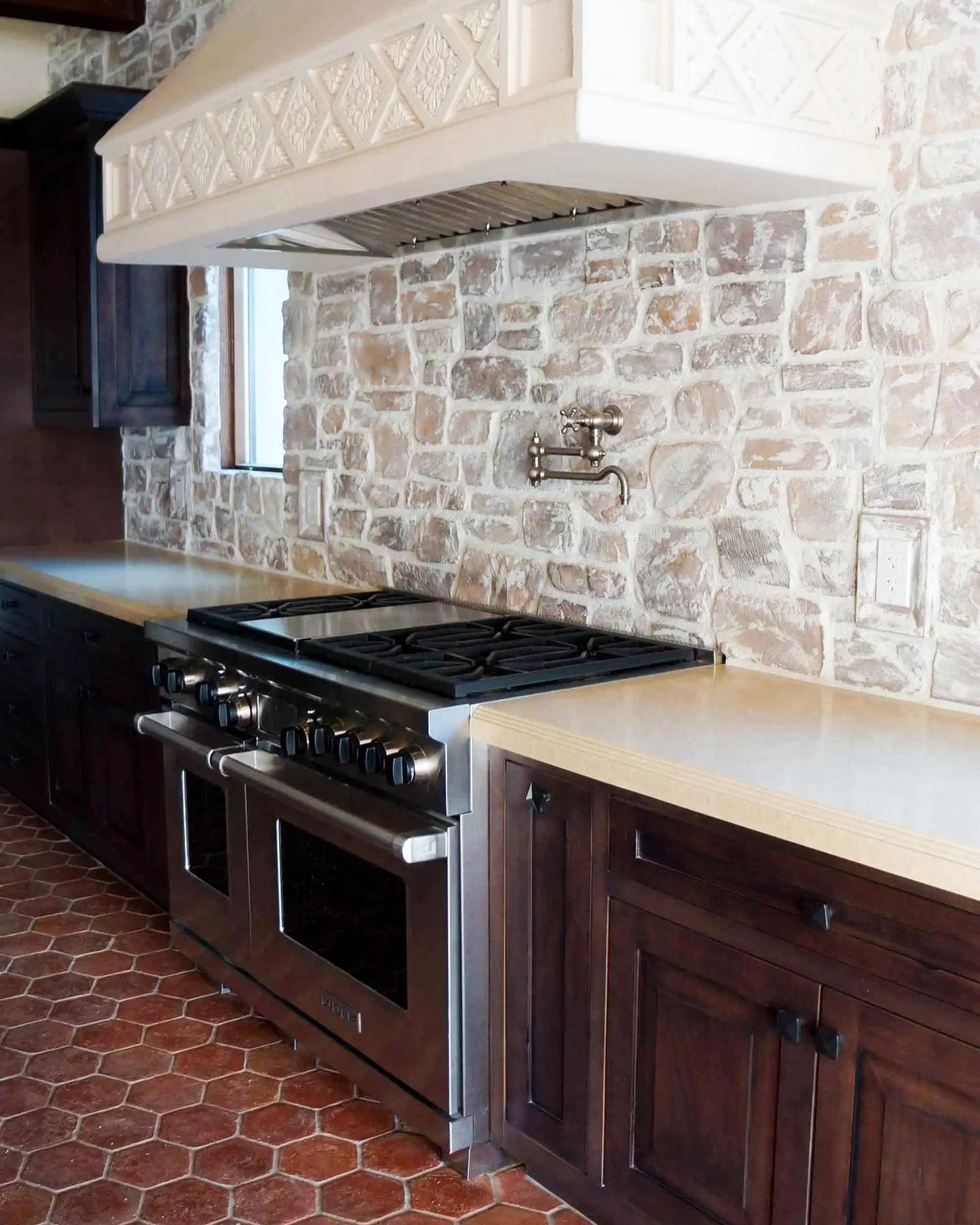 12. Traditional Spanish Kitchen with Terracotta Tile Flooring (Spanish Style Kitchen Ideas)