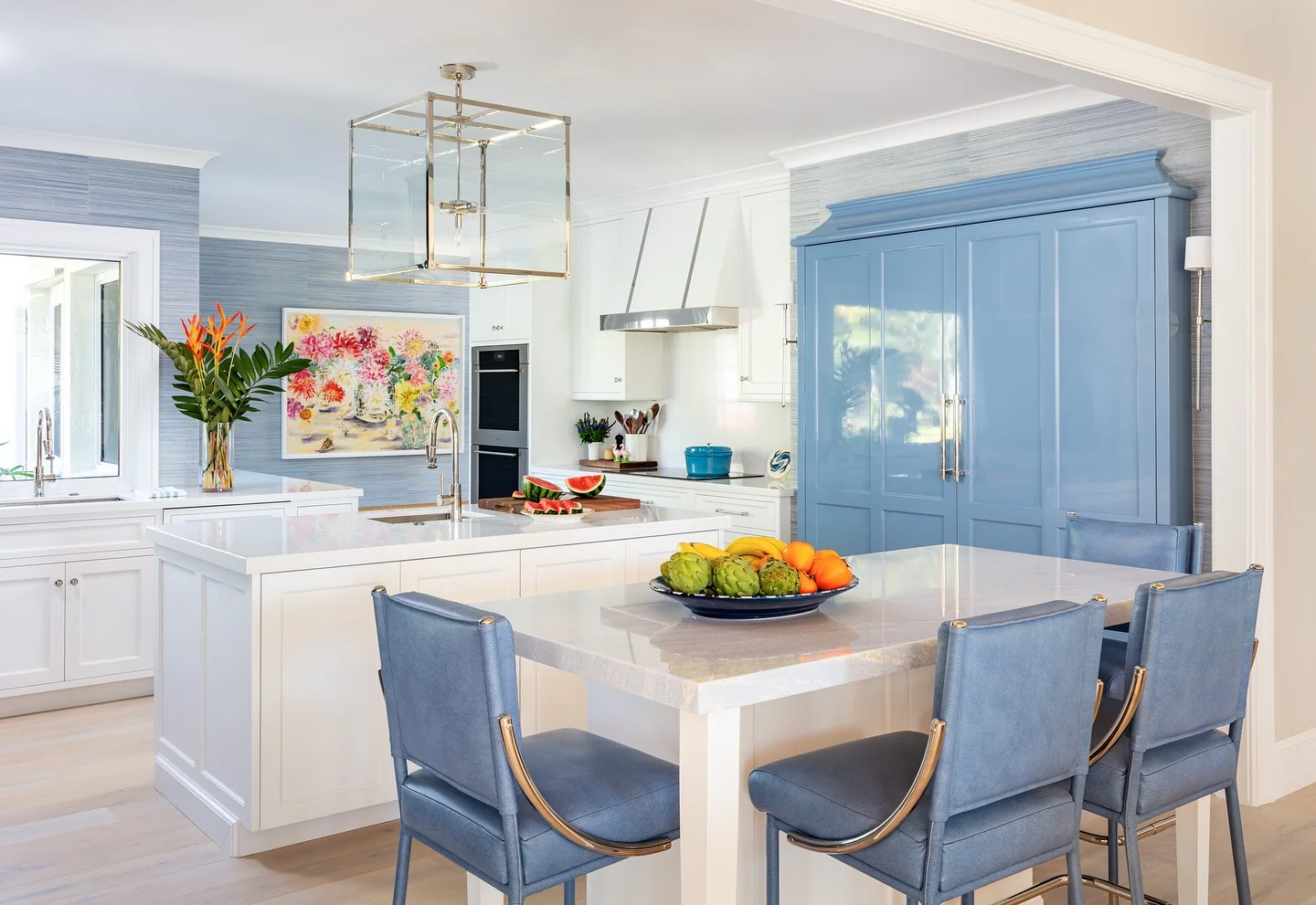 15. Refined Beach Kitchen in White and Soft Blue (Beachy Kitchen Ideas)