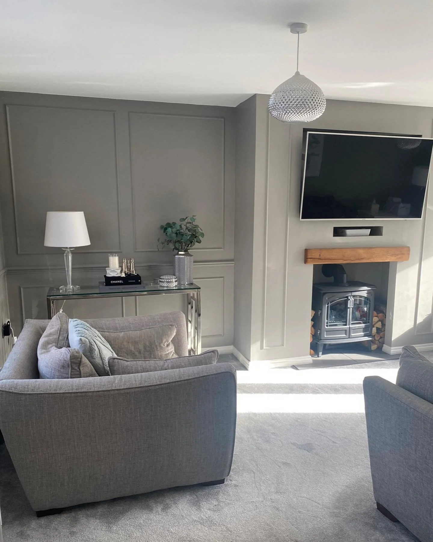 10. Statement Grey Living Room with Patterned Wall Design (Grey Living Room Ideas)