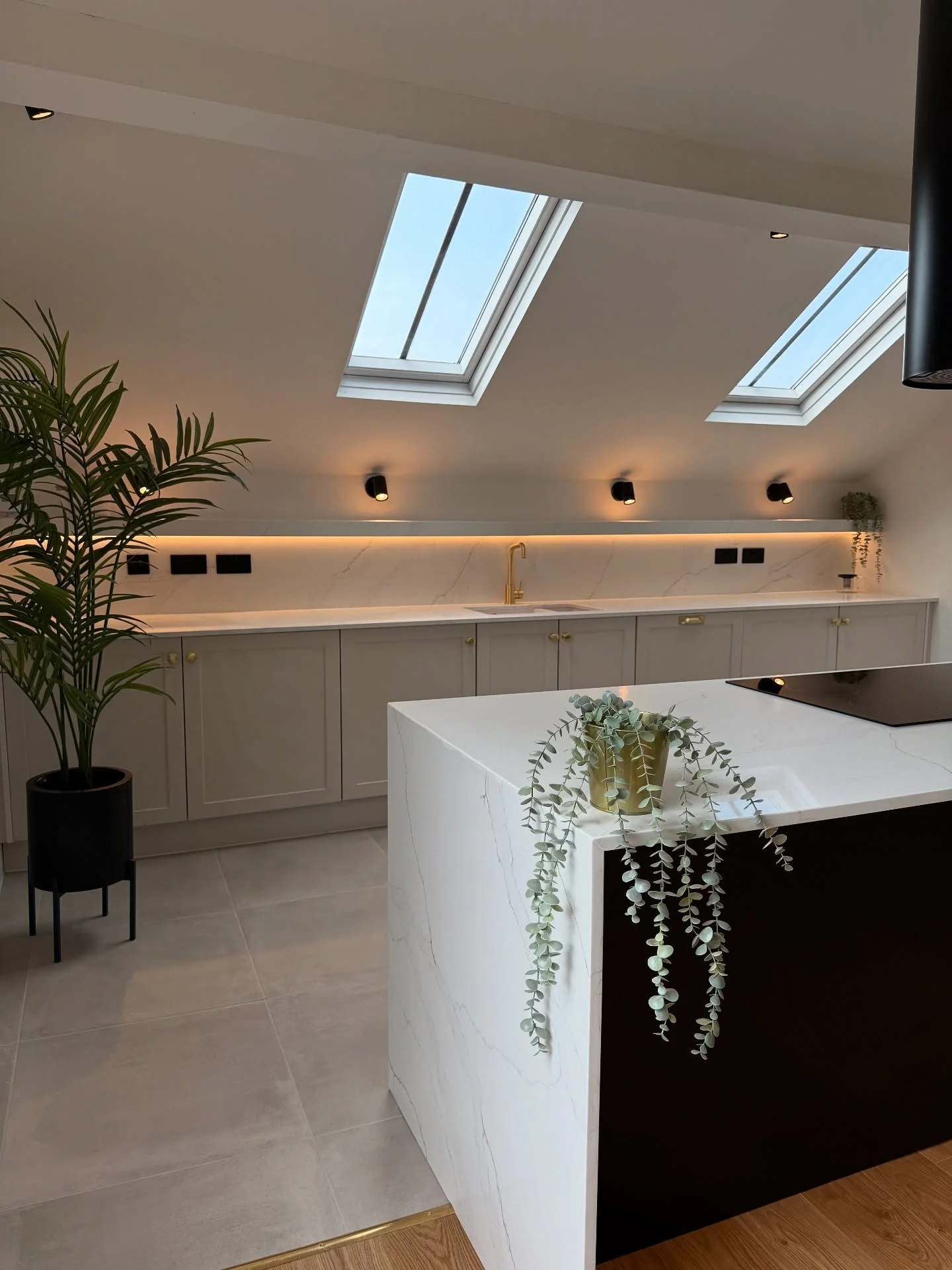 10. Large-Format Grey Tiles in a Minimal Kitchen (Grey Floor Kitchen Ideas)