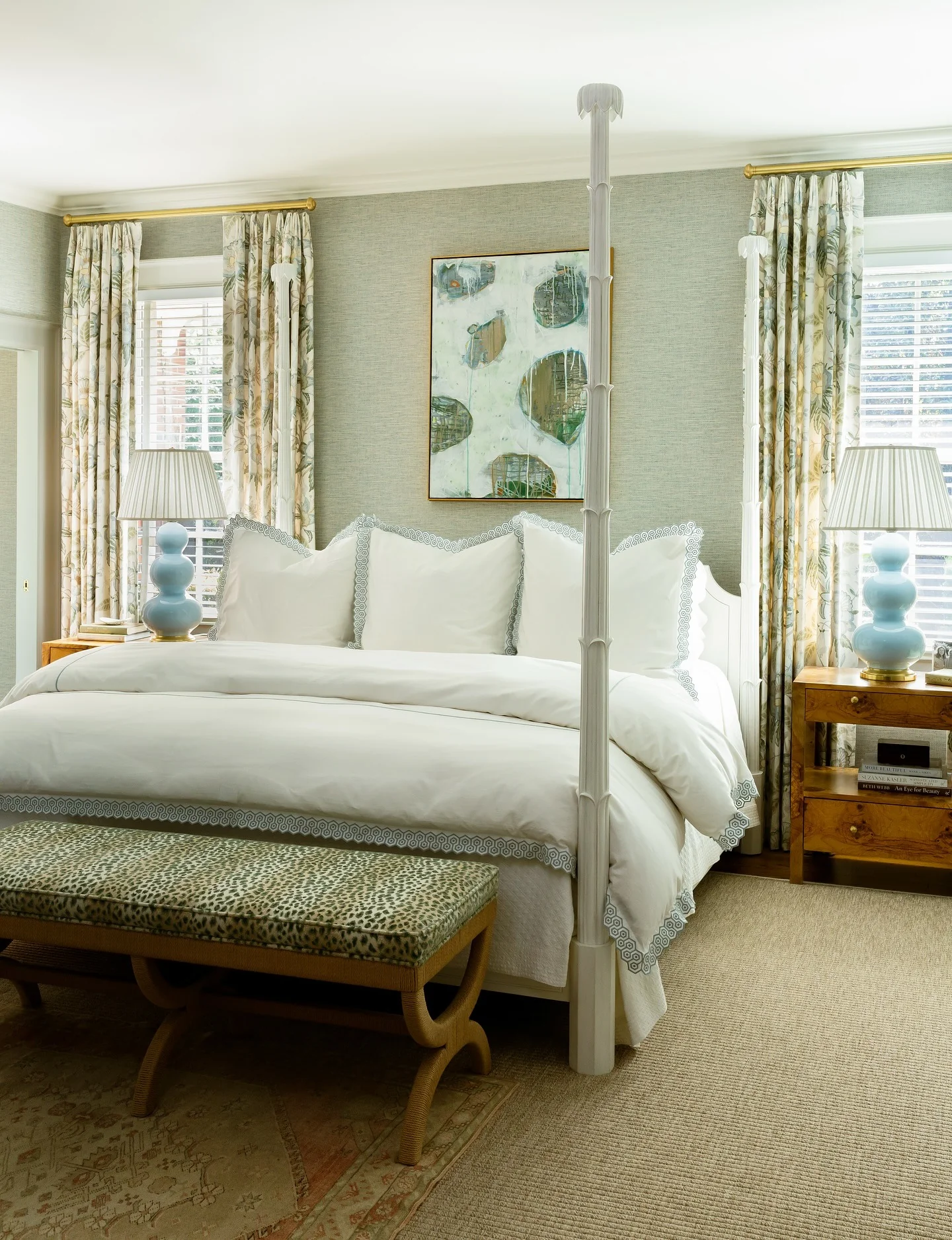 20. Classic Four-Poster Bedroom in Soft Green and White (Adult Bedroom Ideas)