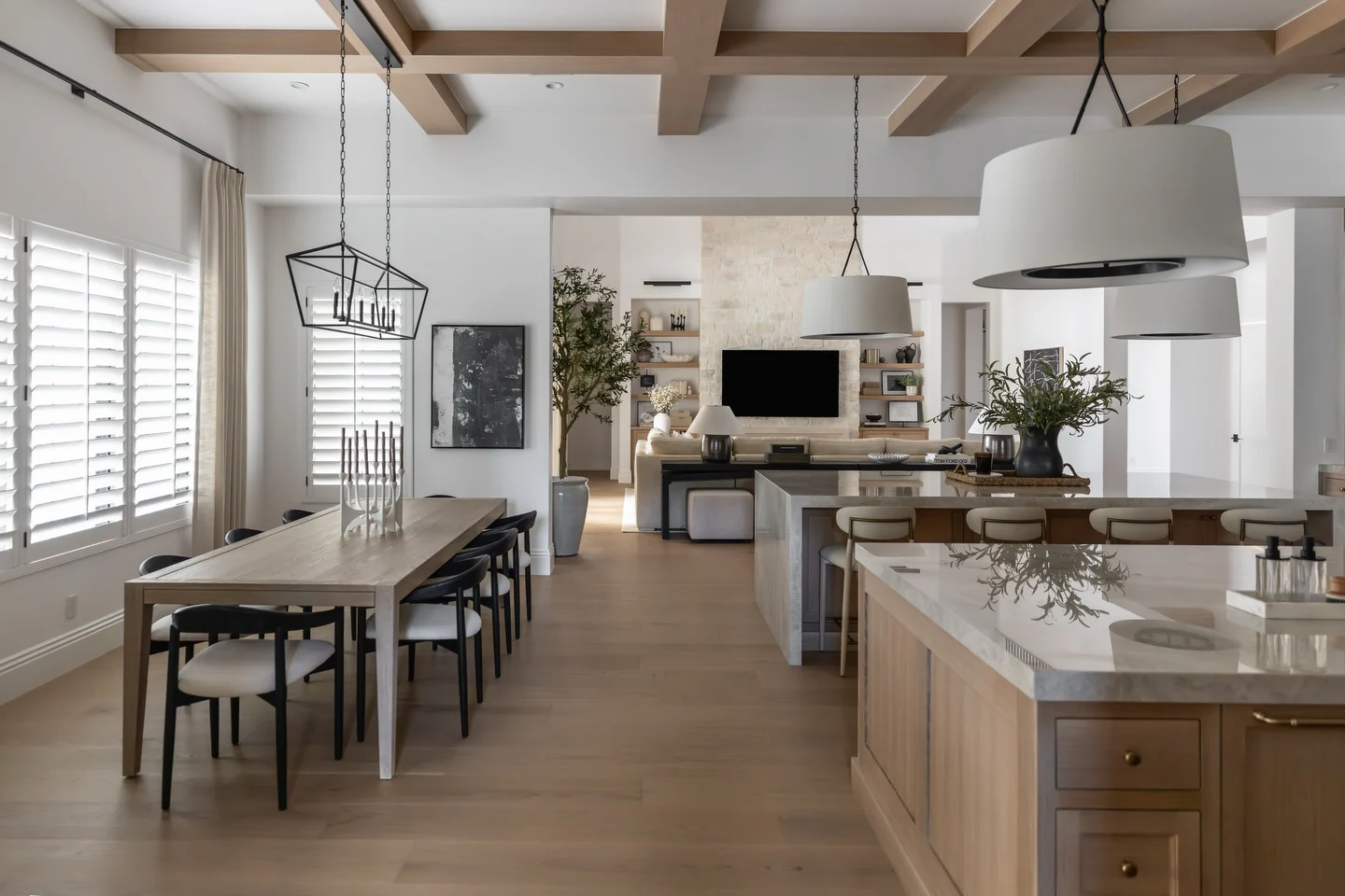 8. Open-Concept Kitchen with Elevated Sightlines (High Ceiling Kitchen Ideas)