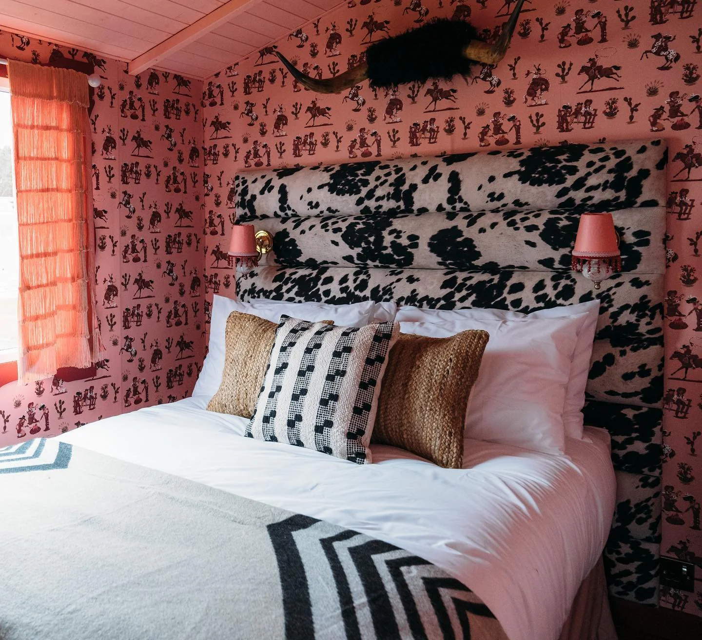 5. Playful Western Glam in Blush and Black (Cowgirl Bedroom Ideas)