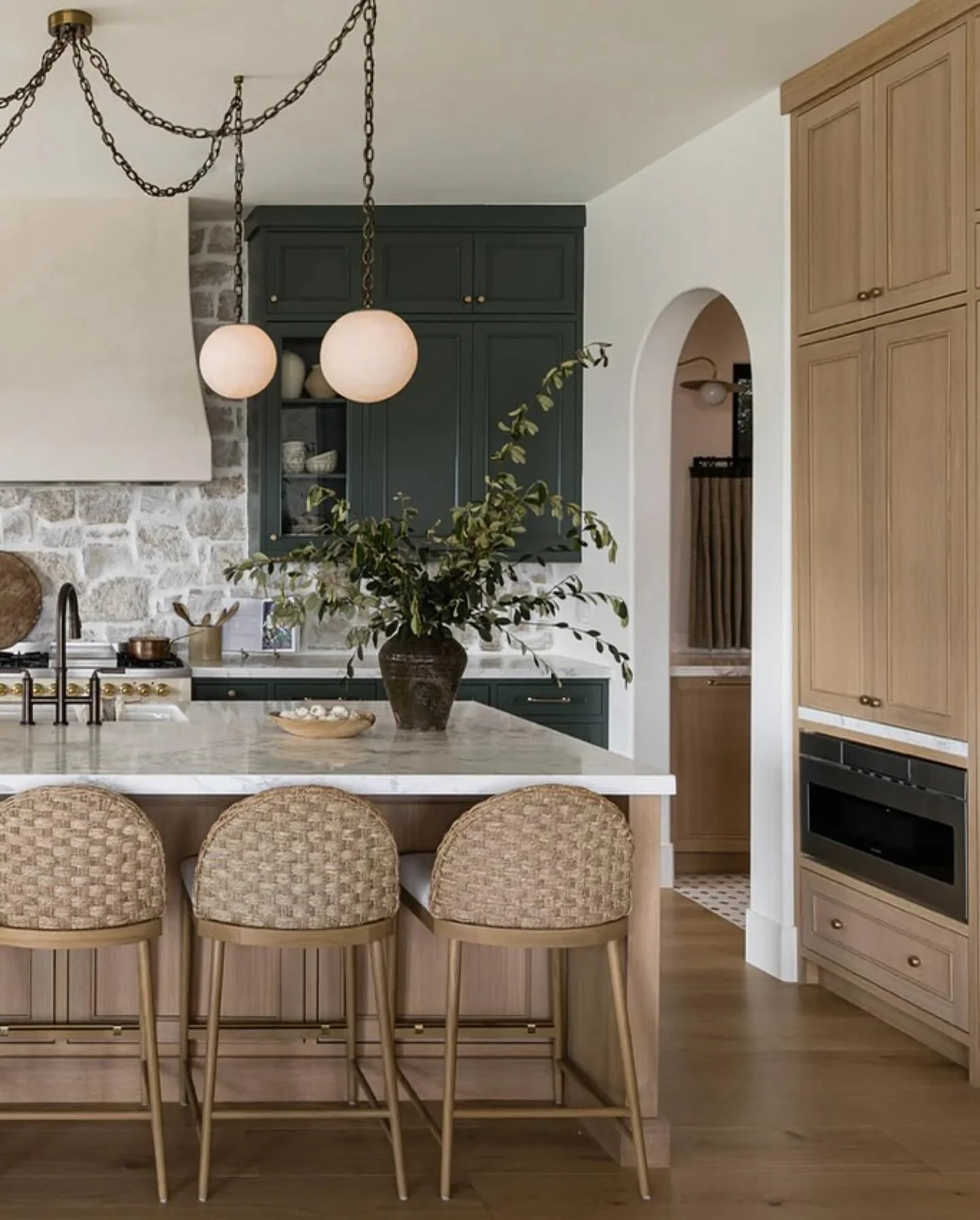 3. Forest Green Island with Light Wood Surrounds (Green and Wood Kitchen Ideas)