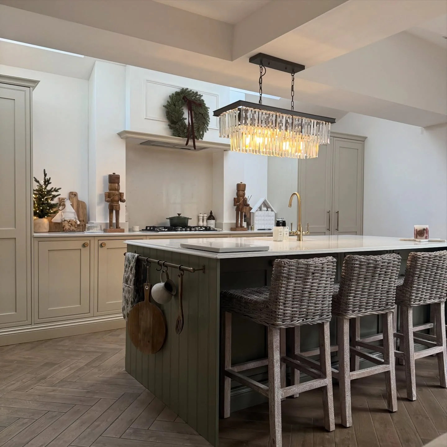 12. Soft Green Island Kitchen with Neutral Wood Flooring (Green and Wood Kitchen Ideas)