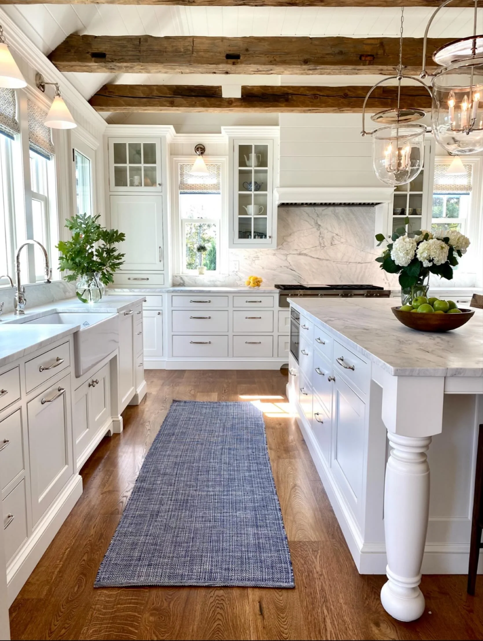 8. White Cottage Style with Rustic Beams (Open Plan Kitchen Ideas)