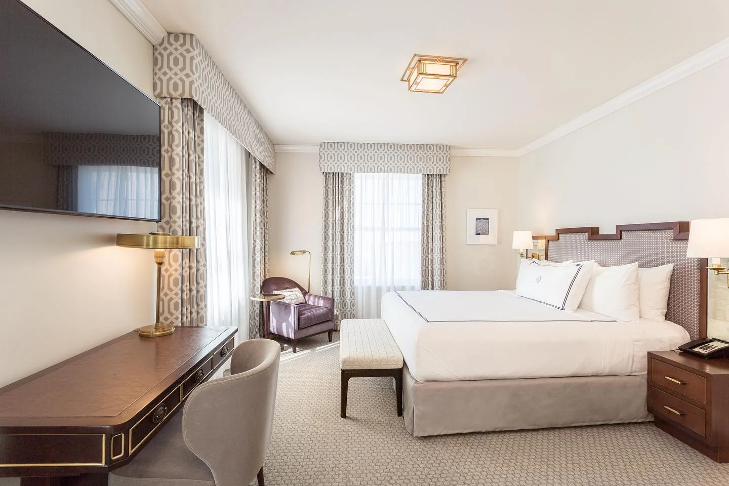 9. Classic Hotel-Inspired Bedroom in Neutrals (Large Bedroom Ideas)