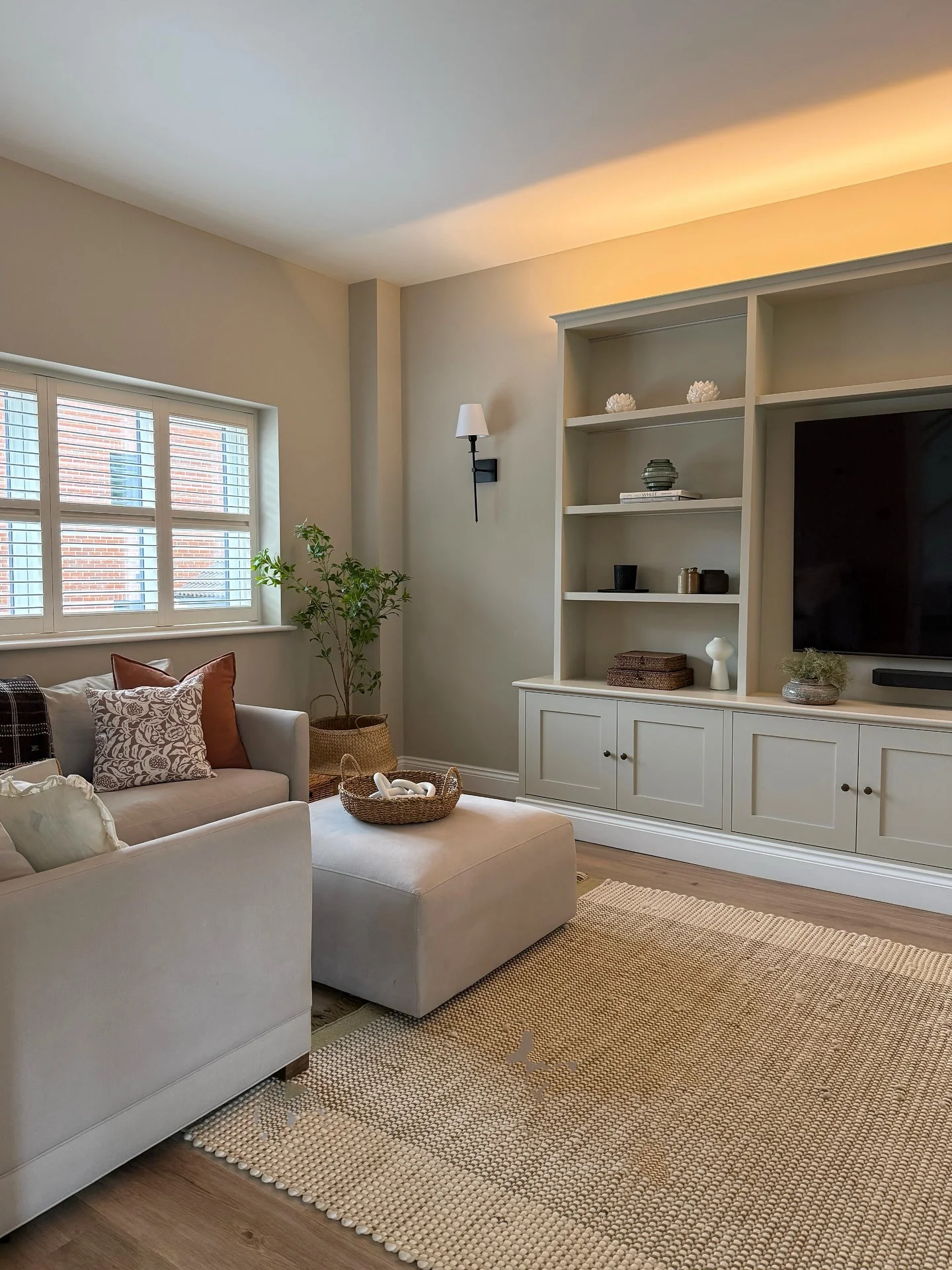 8. Soft Beige Living Room With Subtle Coastal Warmth (Living Room Decor Ideas)