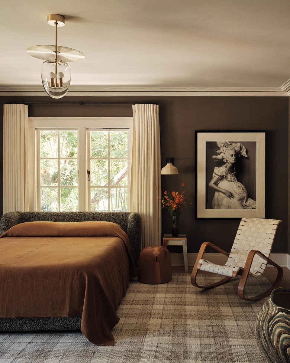 6. Cocoa-Toned Lounge Bedroom (Jazz Bedroom Ideas)
