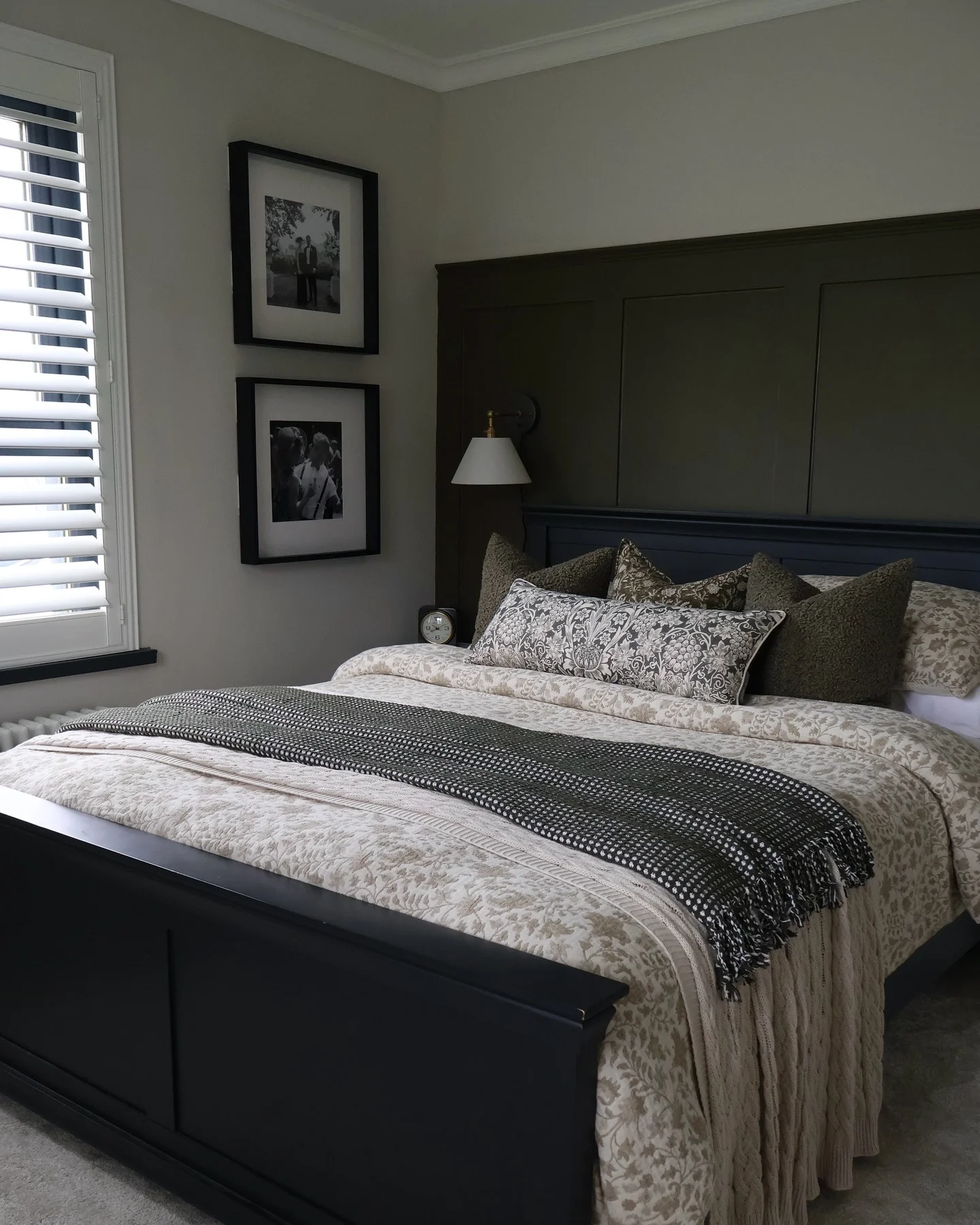 7. Olive Accent Wall with Patterned Layers (Jazz Bedroom Ideas)