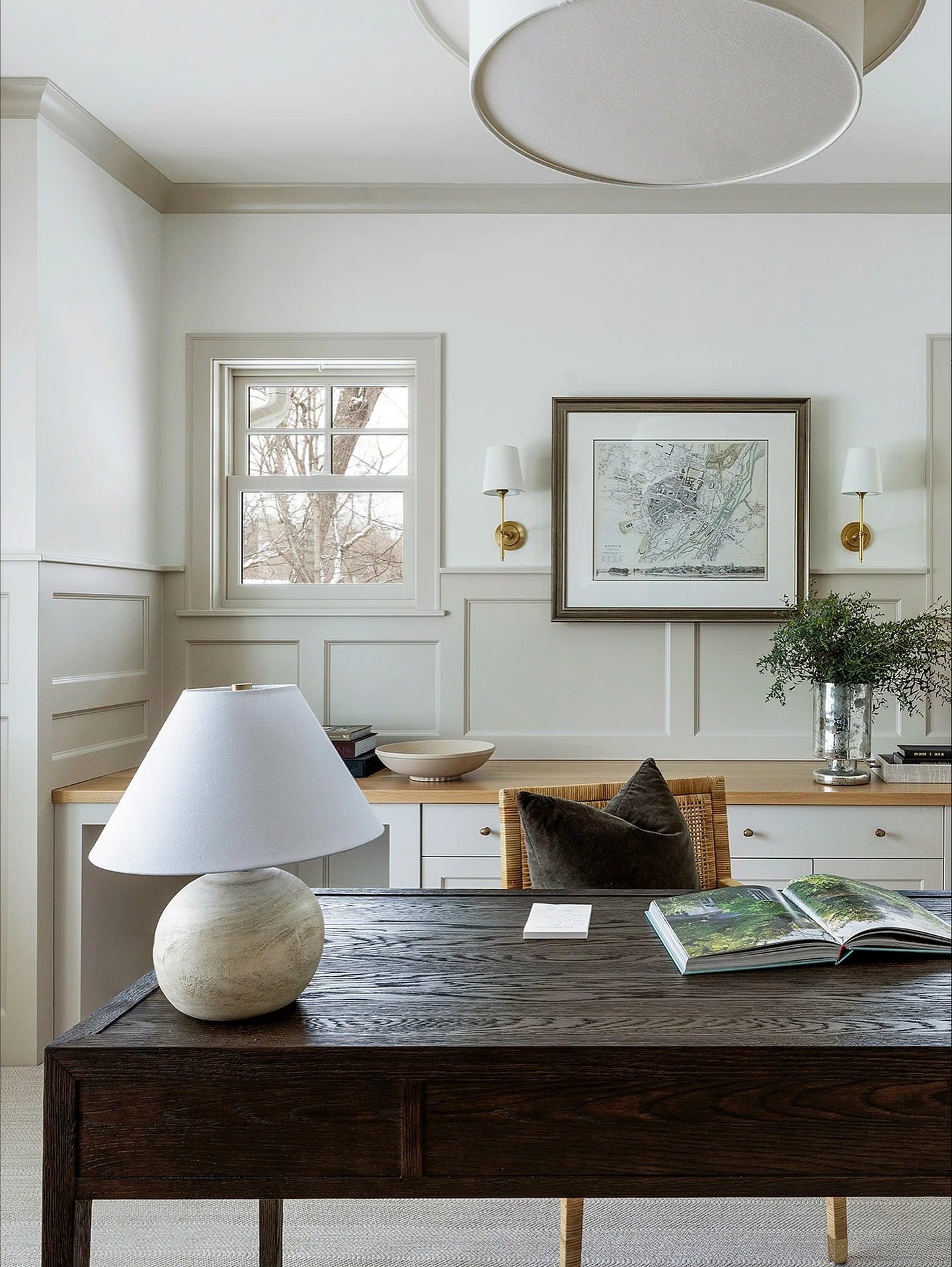 12. Classic Contrast in Cream and Espresso (Office Design Ideas)