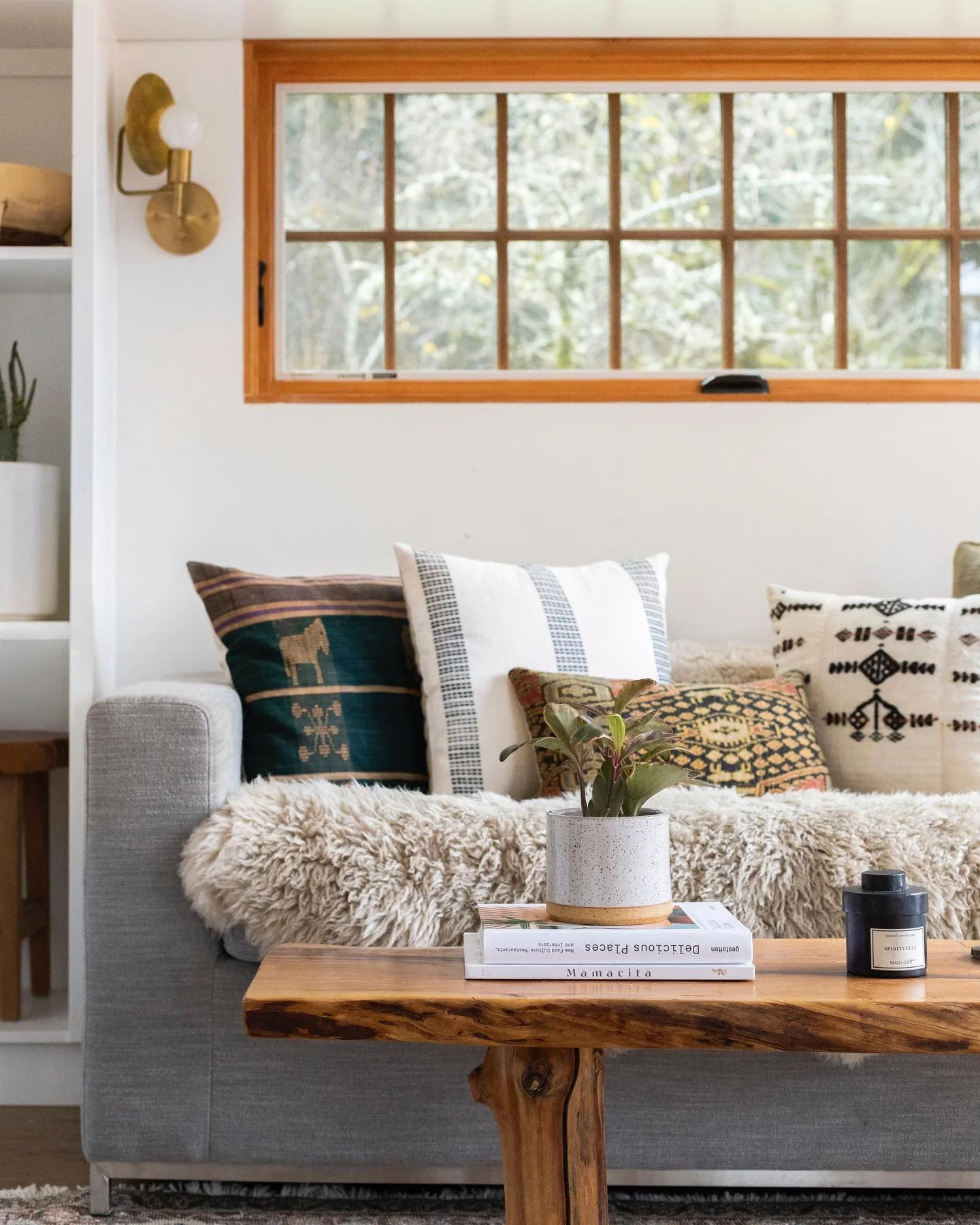 11. Rustic Modern Mix with Warm Neutrals (Tiny House Living Room Ideas)