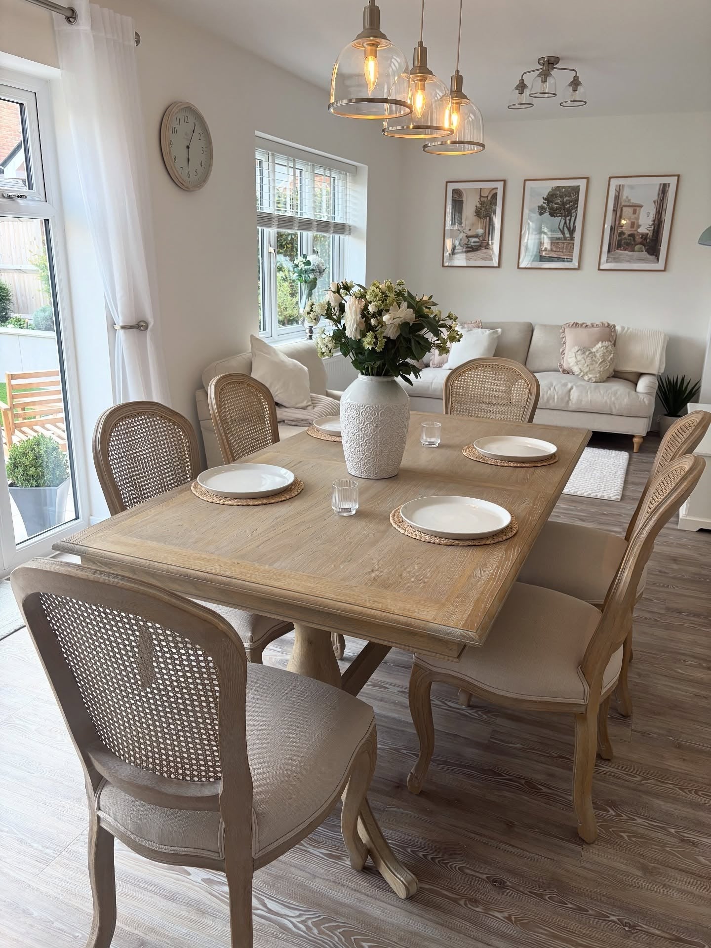 8. Modern Farmhouse Dining Warmth (Small Kitchen Table Ideas)