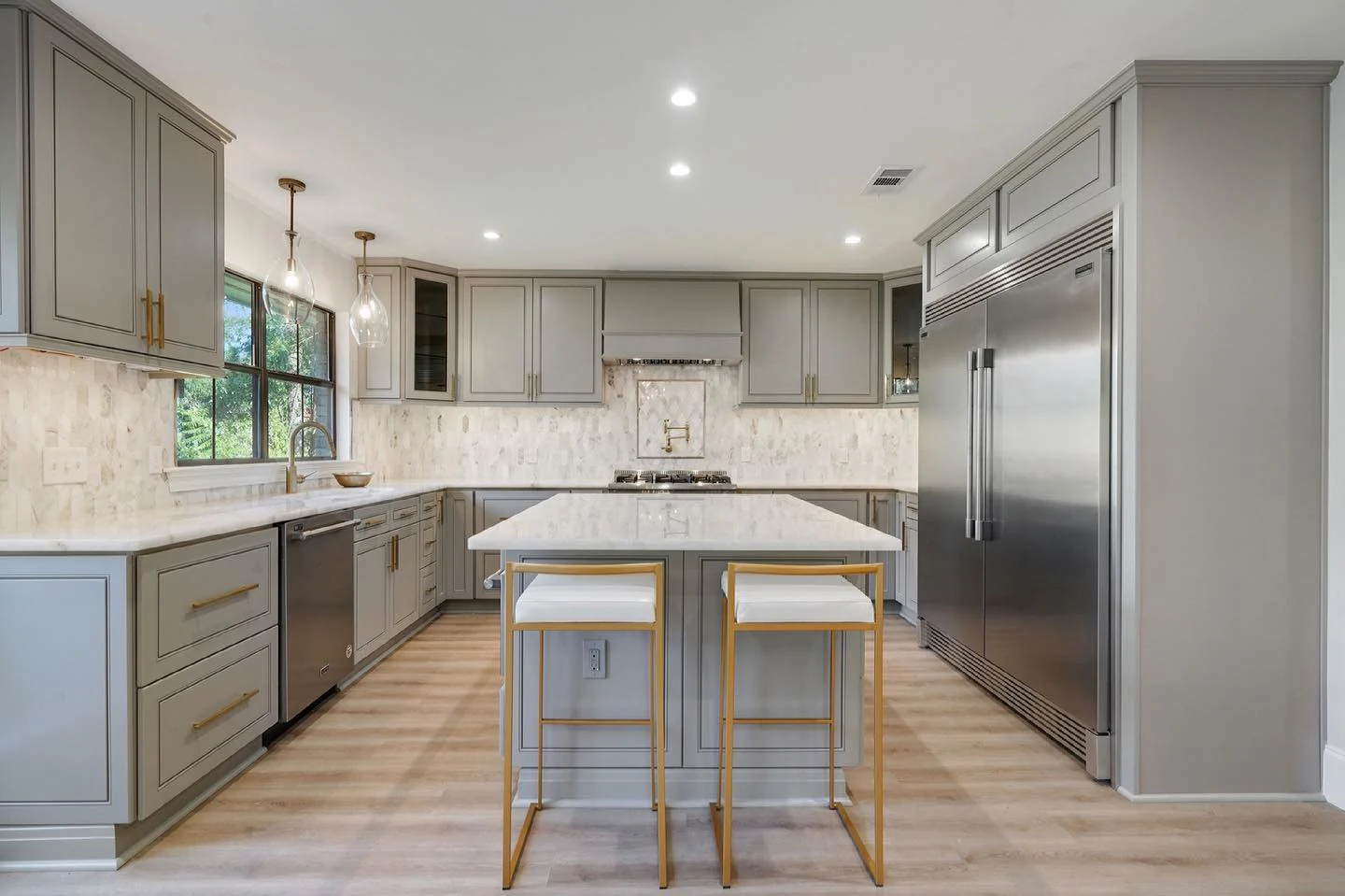 6. Warm Grey Glamour with Gold Detailing (Grey Kitchen Ideas)