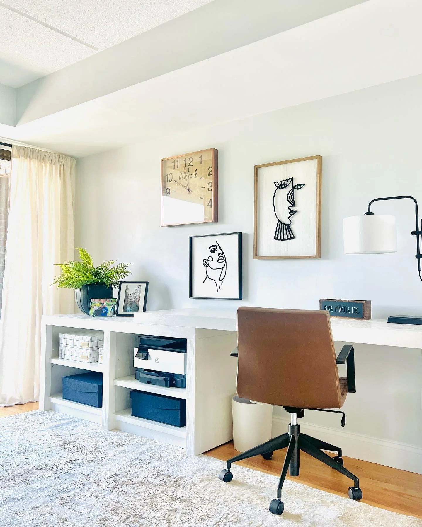 13. Fresh Neutrals Workspace (Cool Office Ideas)