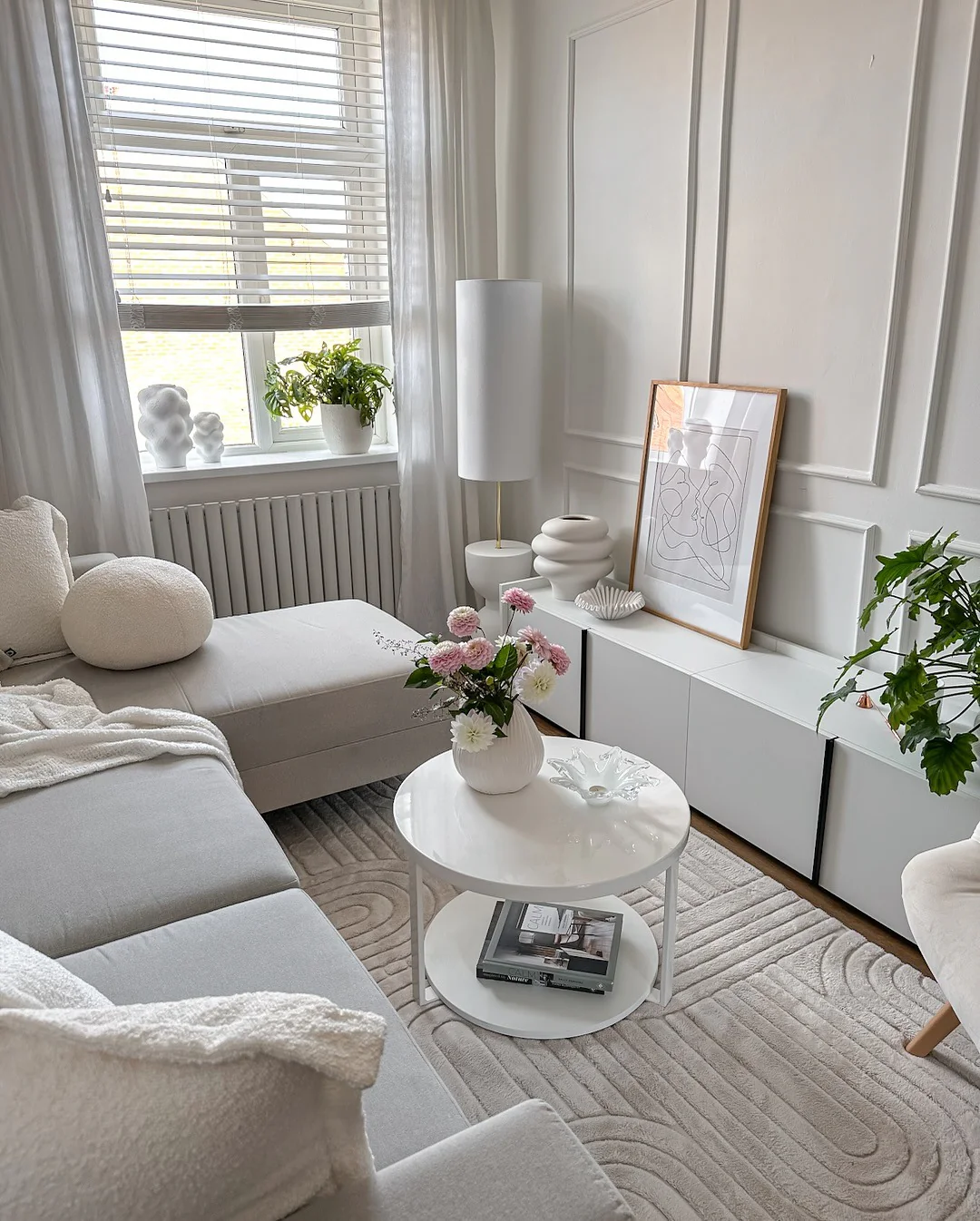 6. Scandinavian Simplicity (Neutral Living Room Ideas)