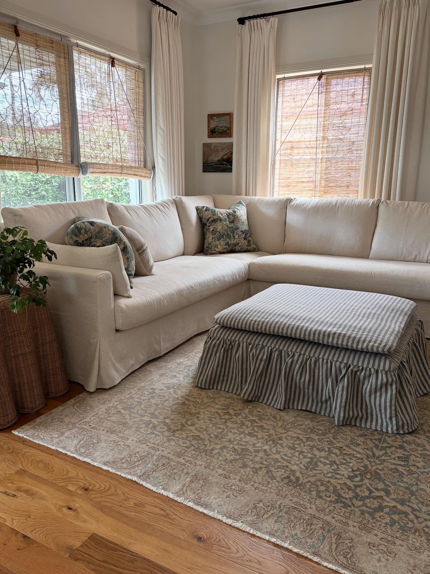 9. Classic Cottage Neutral (Neutral Living Room Ideas)