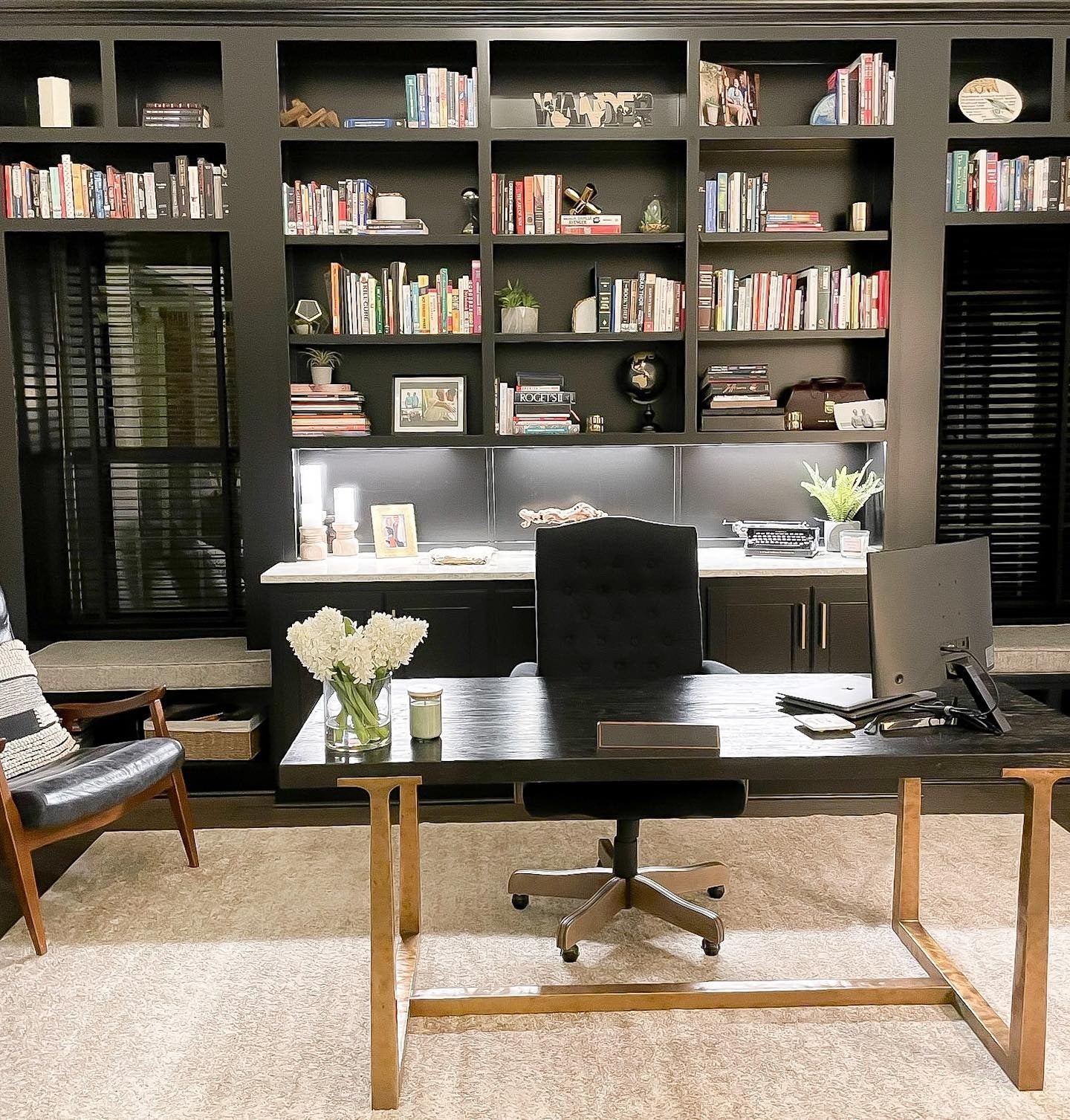 7. Contemporary Library Office (Black Office Ideas)